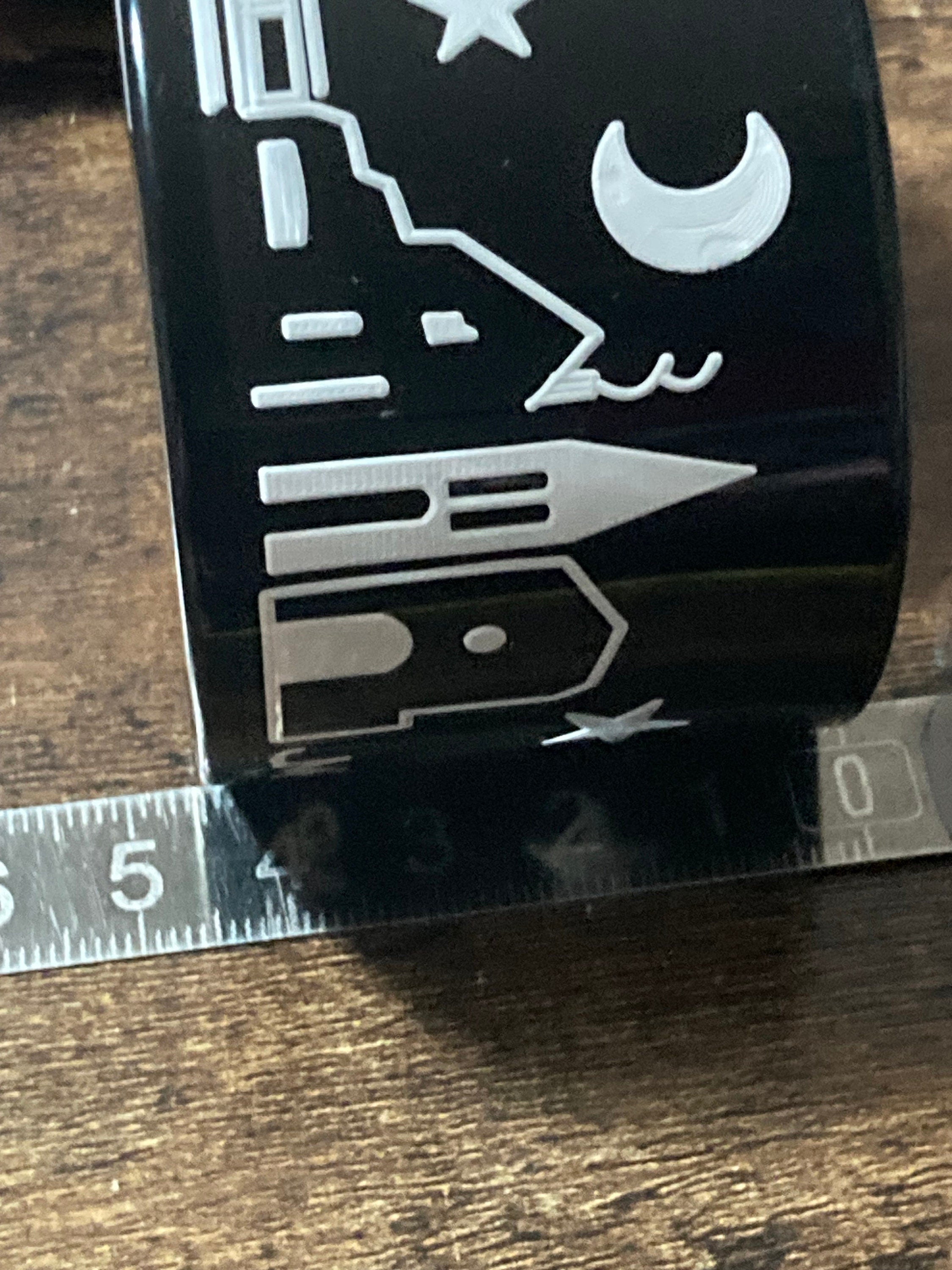 Vintage JMP night cat Jean Marie Poinot designer acrylic black and white cats bangle