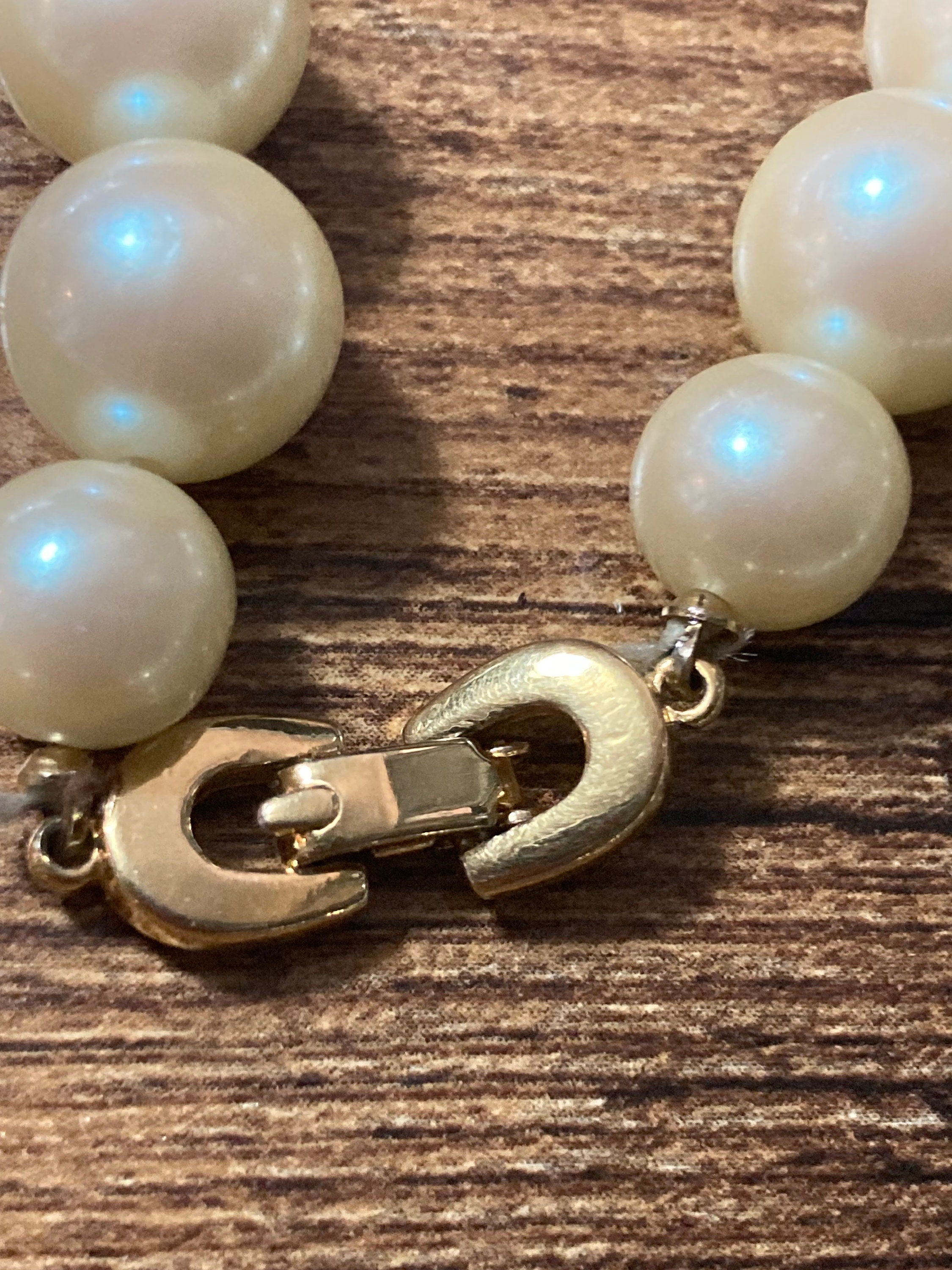 Signed Richelieu designer faux pearl Vintage Gold Tone collar necklace