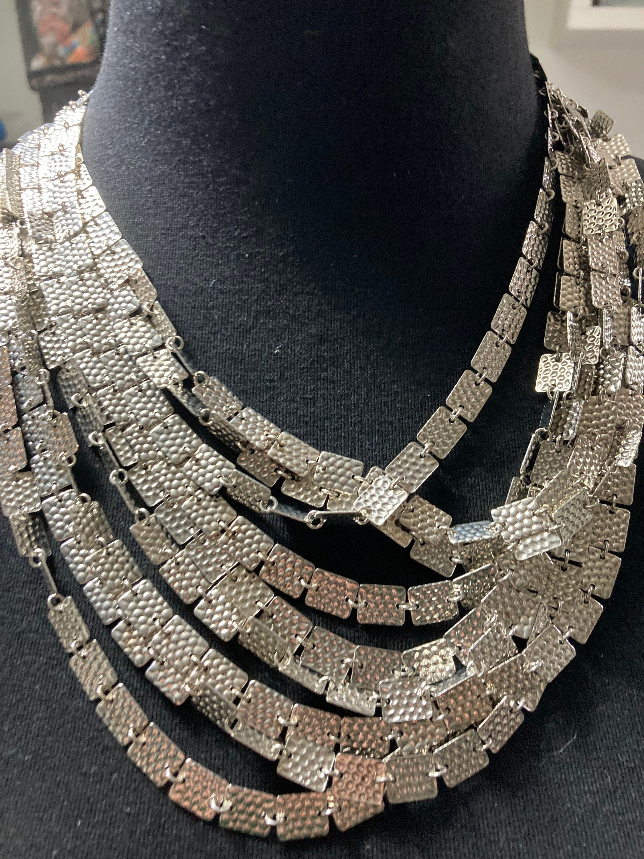 Italian designer Signed graziano vintage flat chain link silver multi strand bib necklace