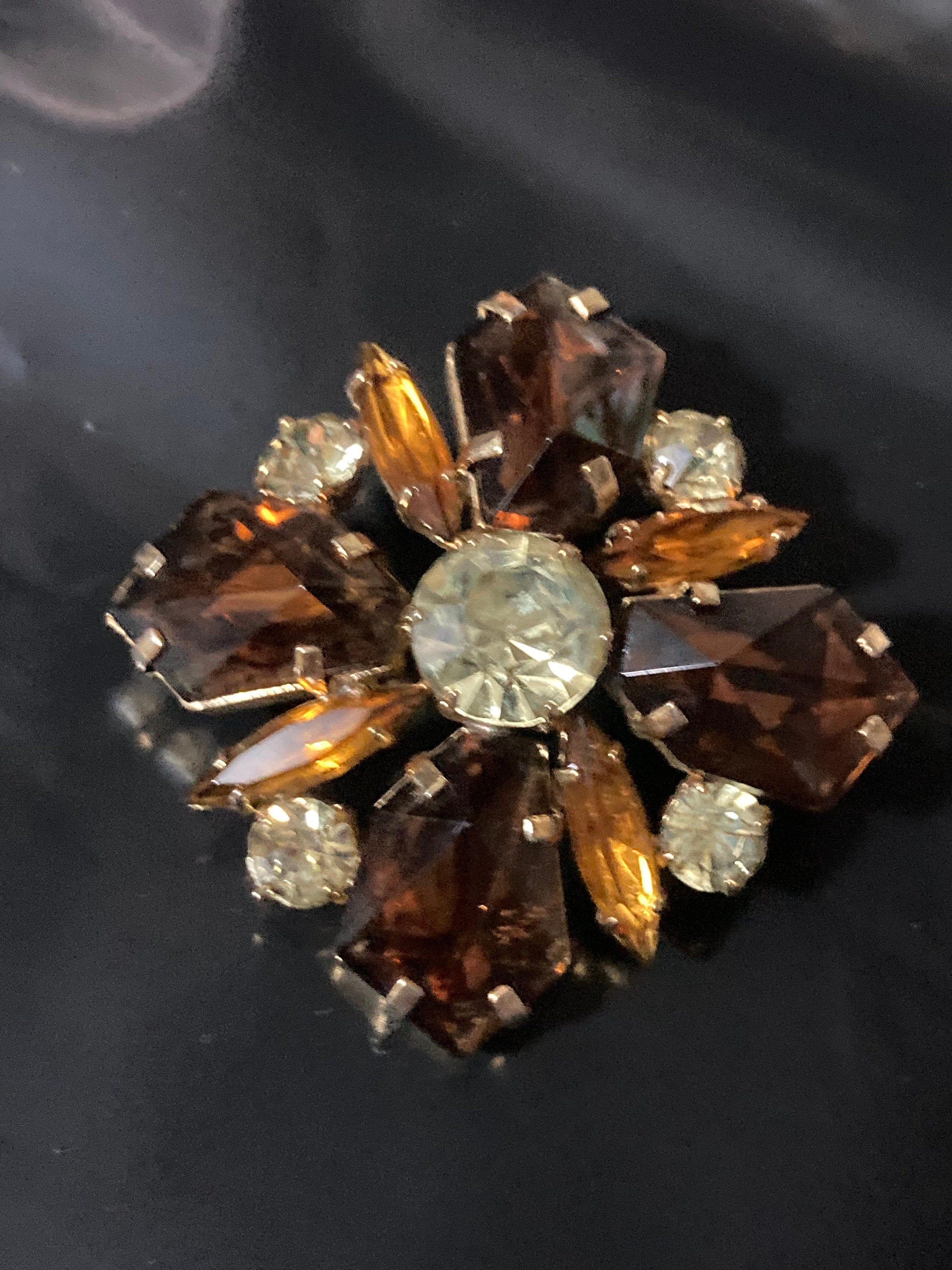 Large vintage modernist gold tone brown cognac glass star brooch