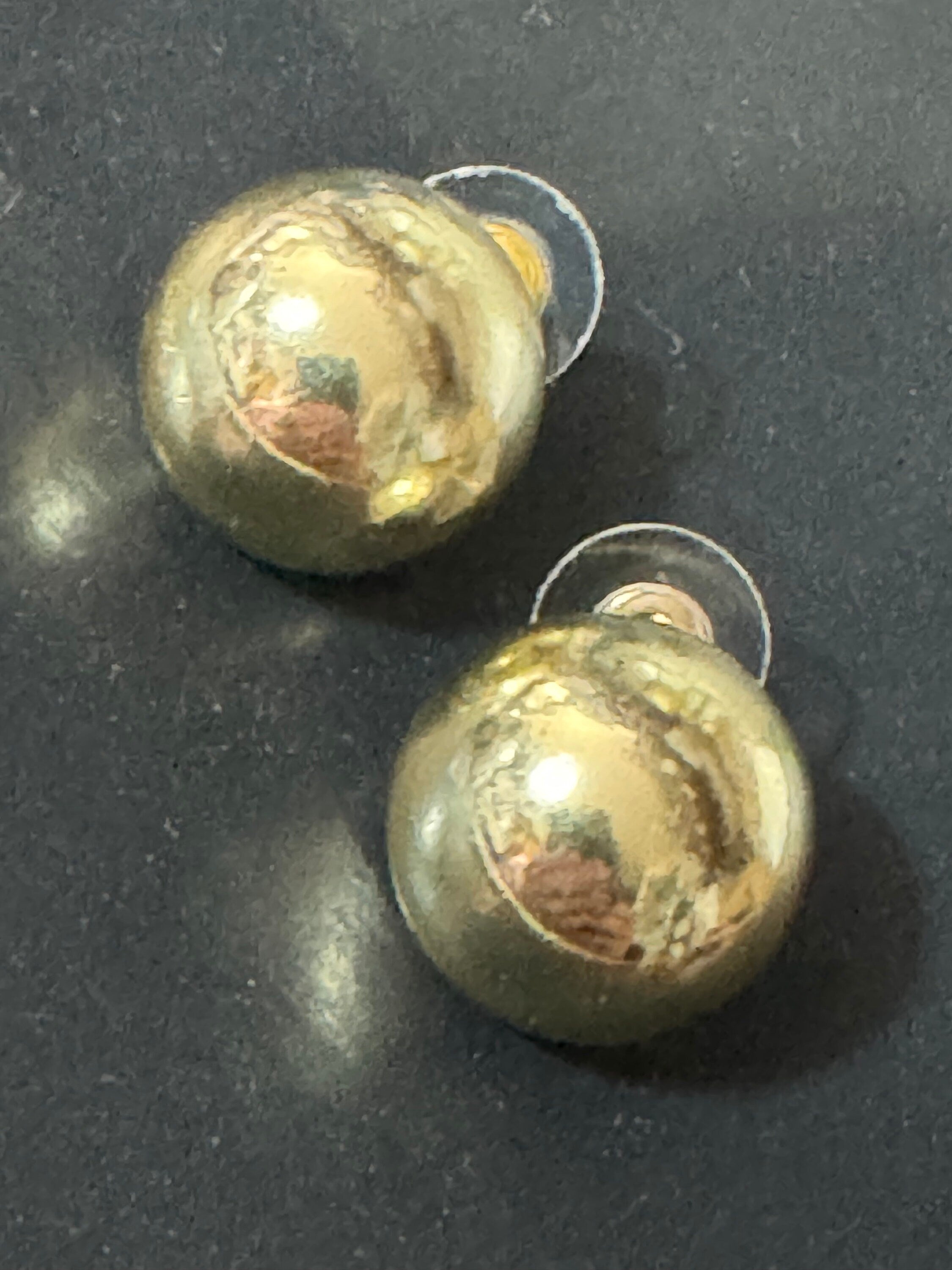 Retro 1980s style small 1.5cm Gold tone round cup domed button stud earrings pierced