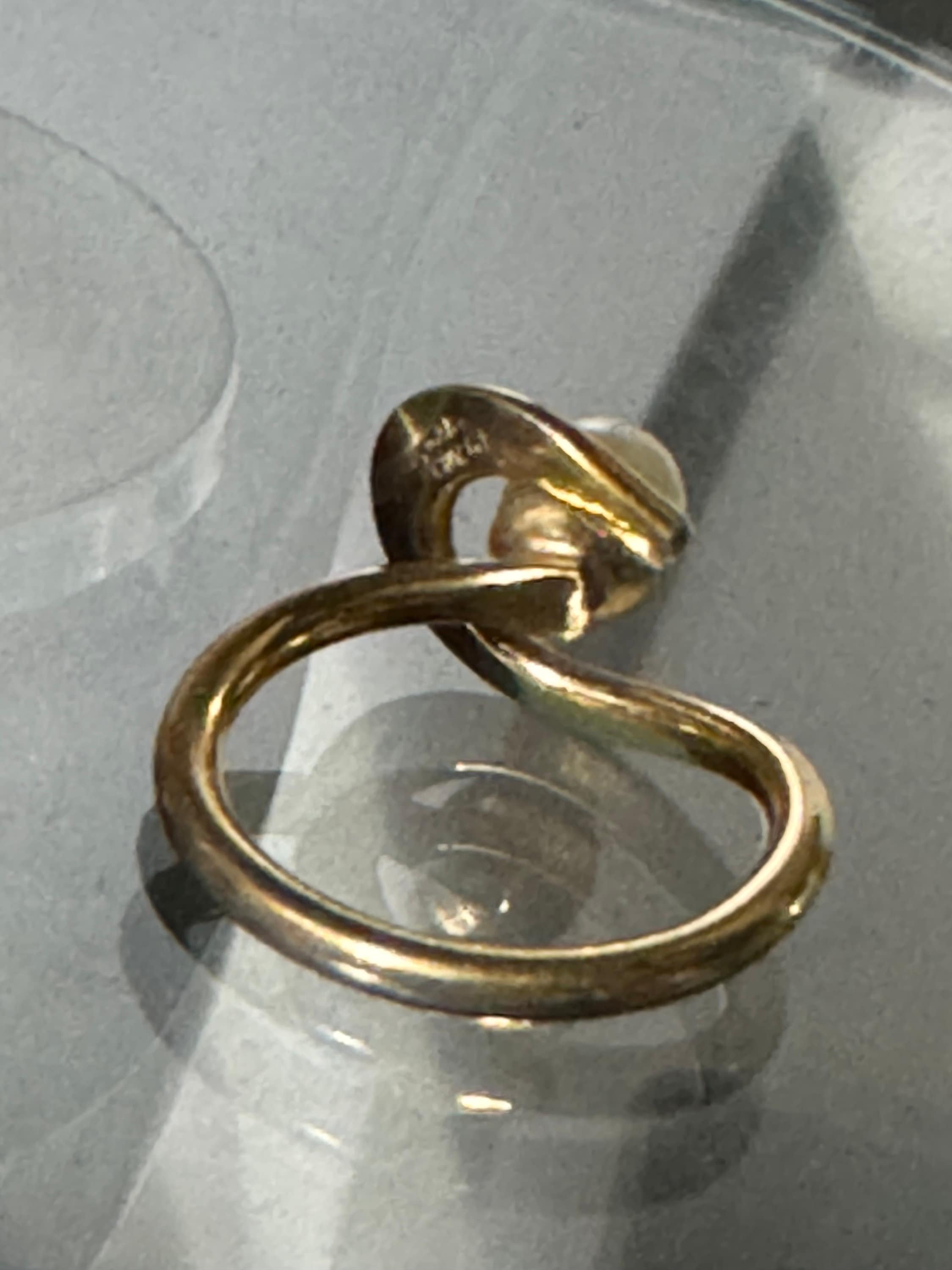 Signed Sarah Coventry gold tone faux pearl cocktail ring size L