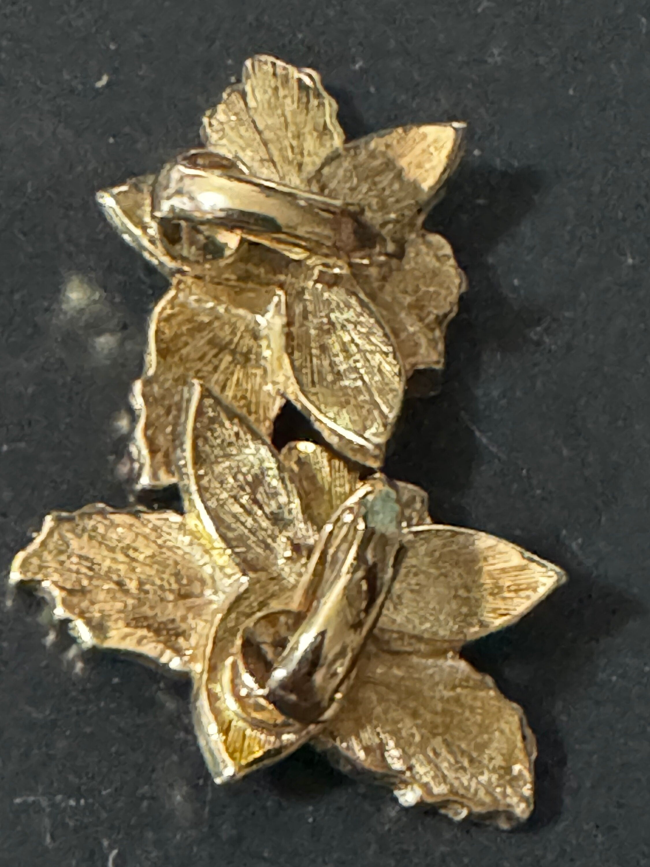 Vintage cream beige enamel daffodil floral Clip On Earrings gold Tone