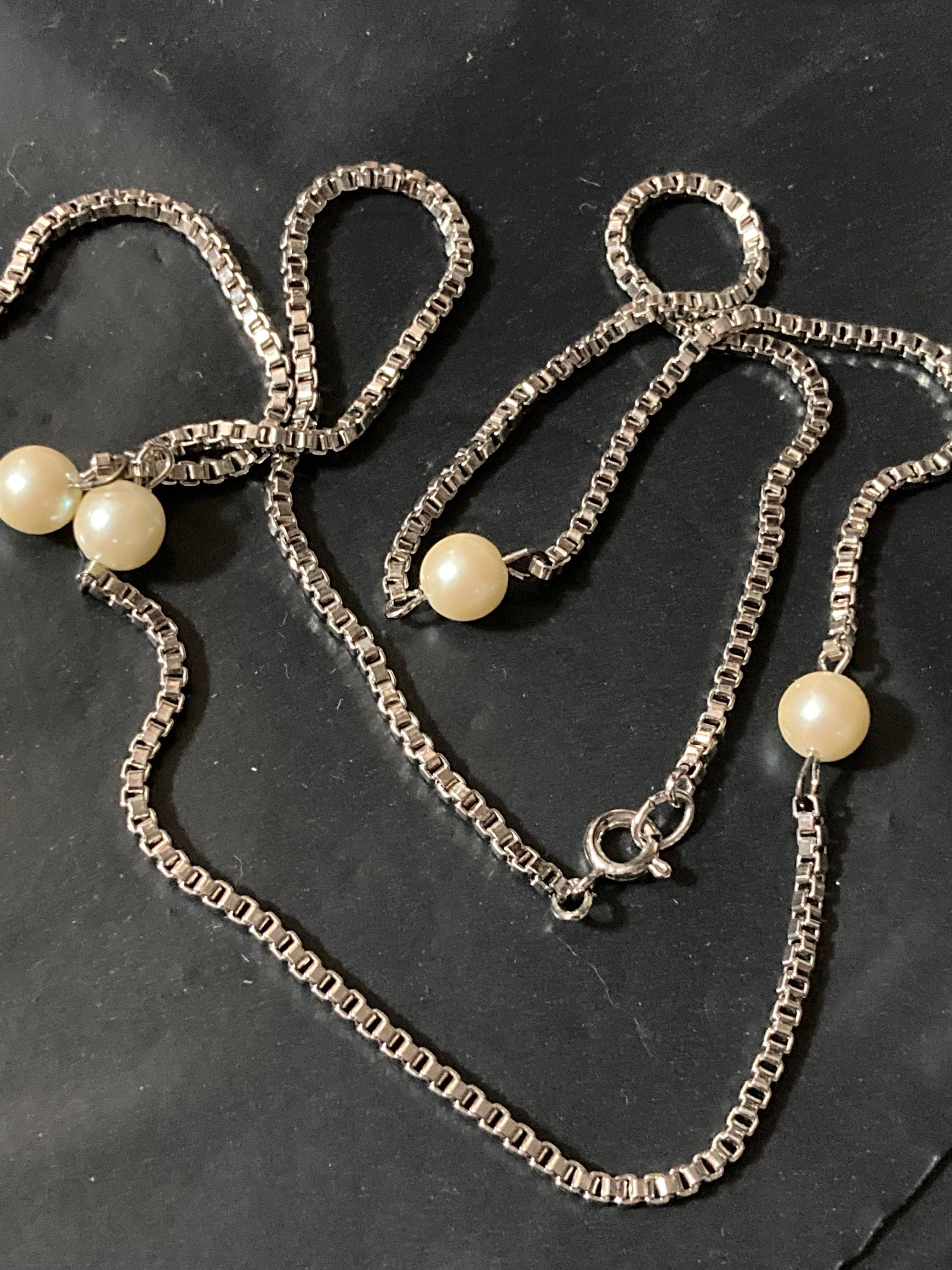 1970s Vintage Silver Plated Faux Pearl Station Necklace - 29”