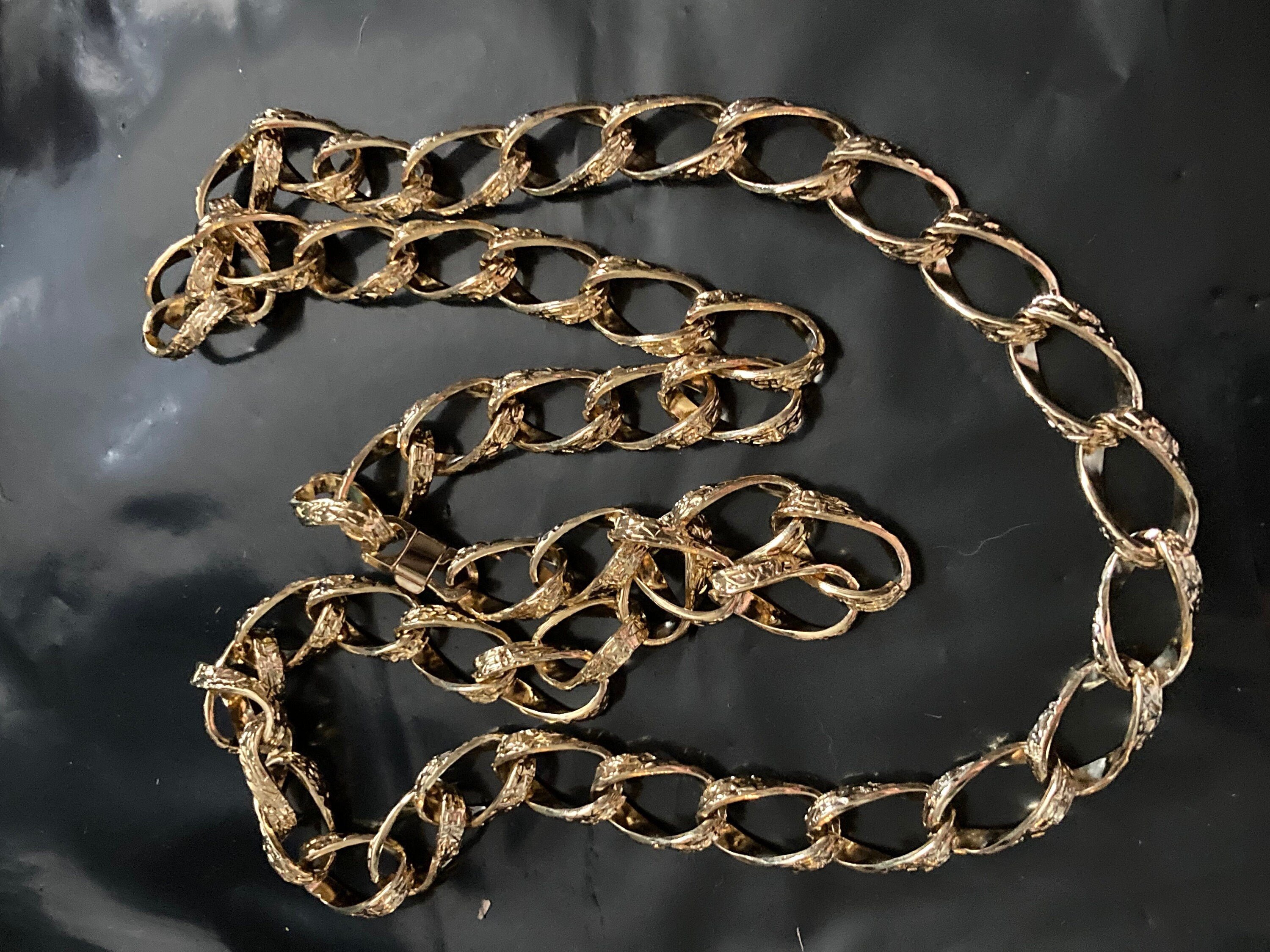 75cm 29.5 inch long 1980s chunky gold plated etched wide fancy link curb chain necklace for layering