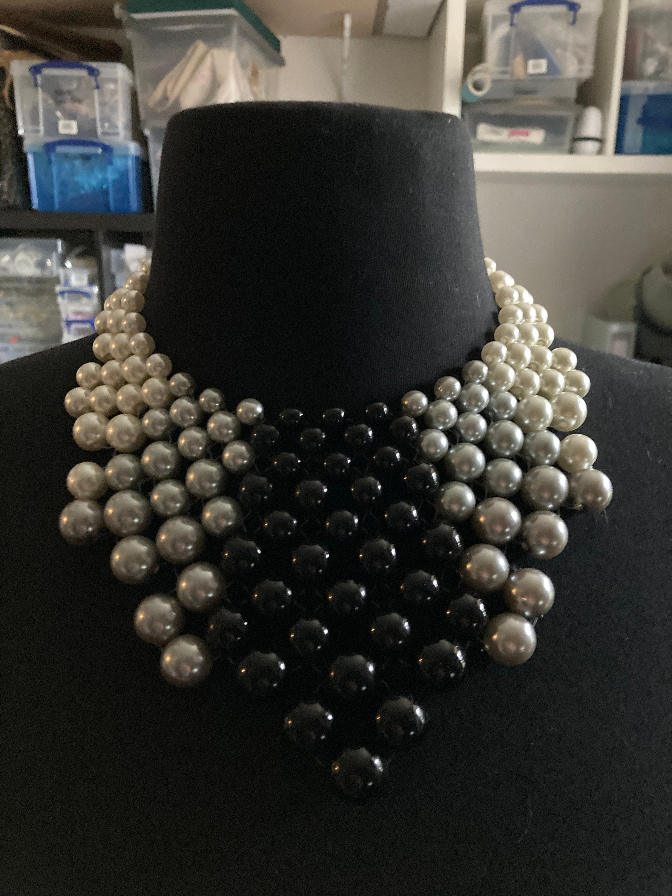 Retro chunky grey black white faux pearl ball beaded wide bib choker necklace