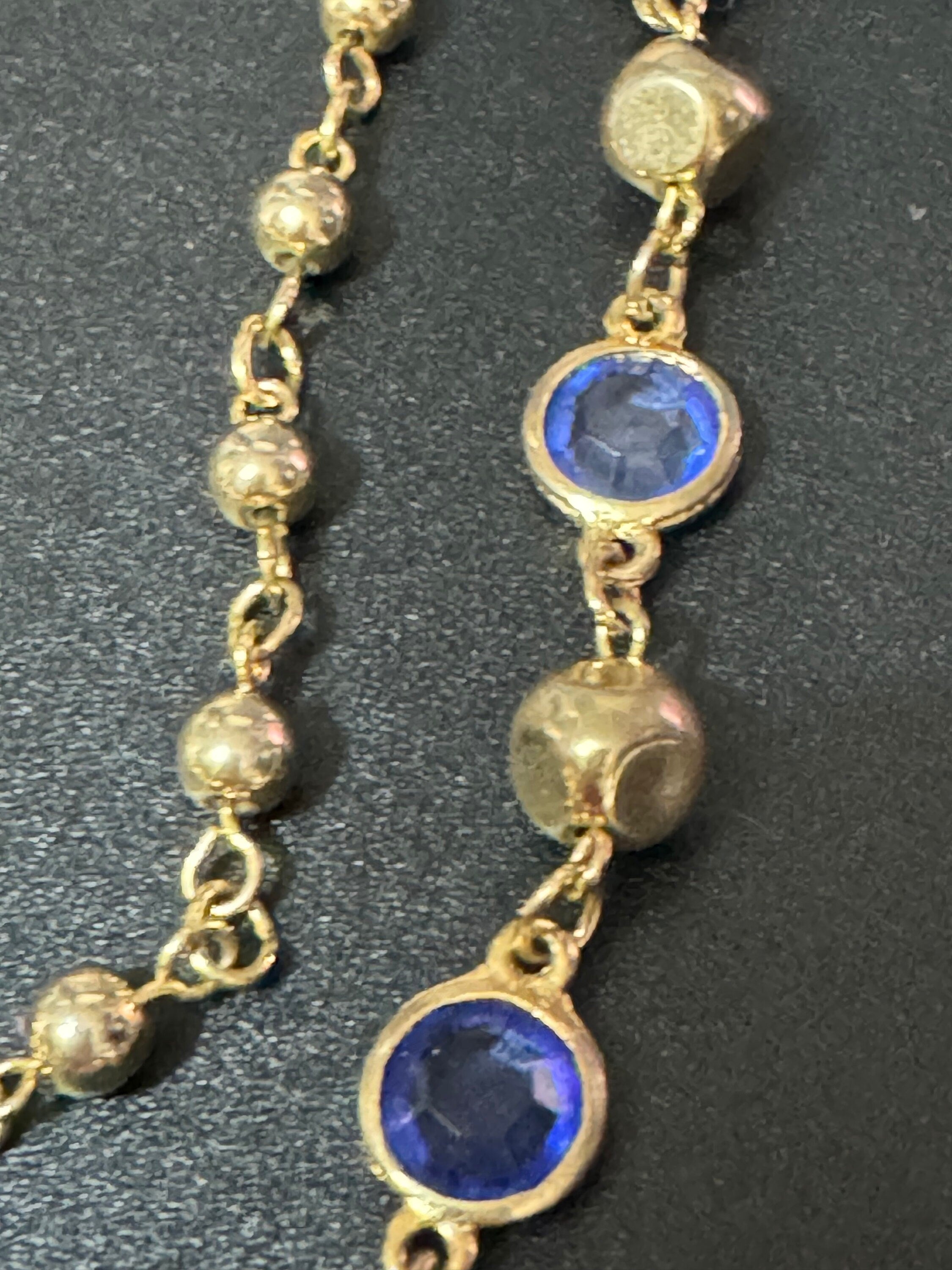 Rivière bezel set blue Plastic vintage gold tone chain link bead necklace 49cm