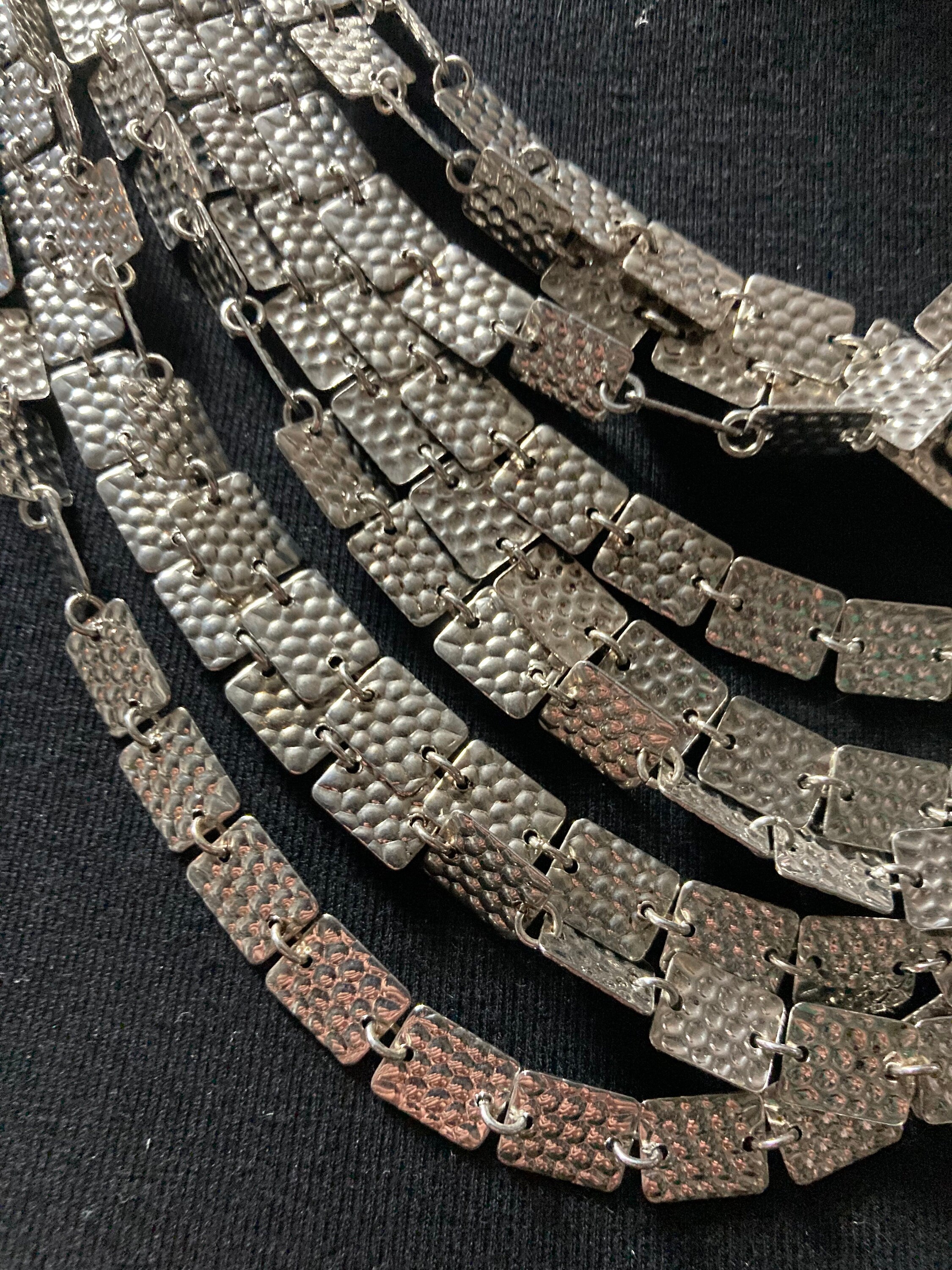 Italian designer Signed graziano vintage flat chain link silver multi strand bib necklace