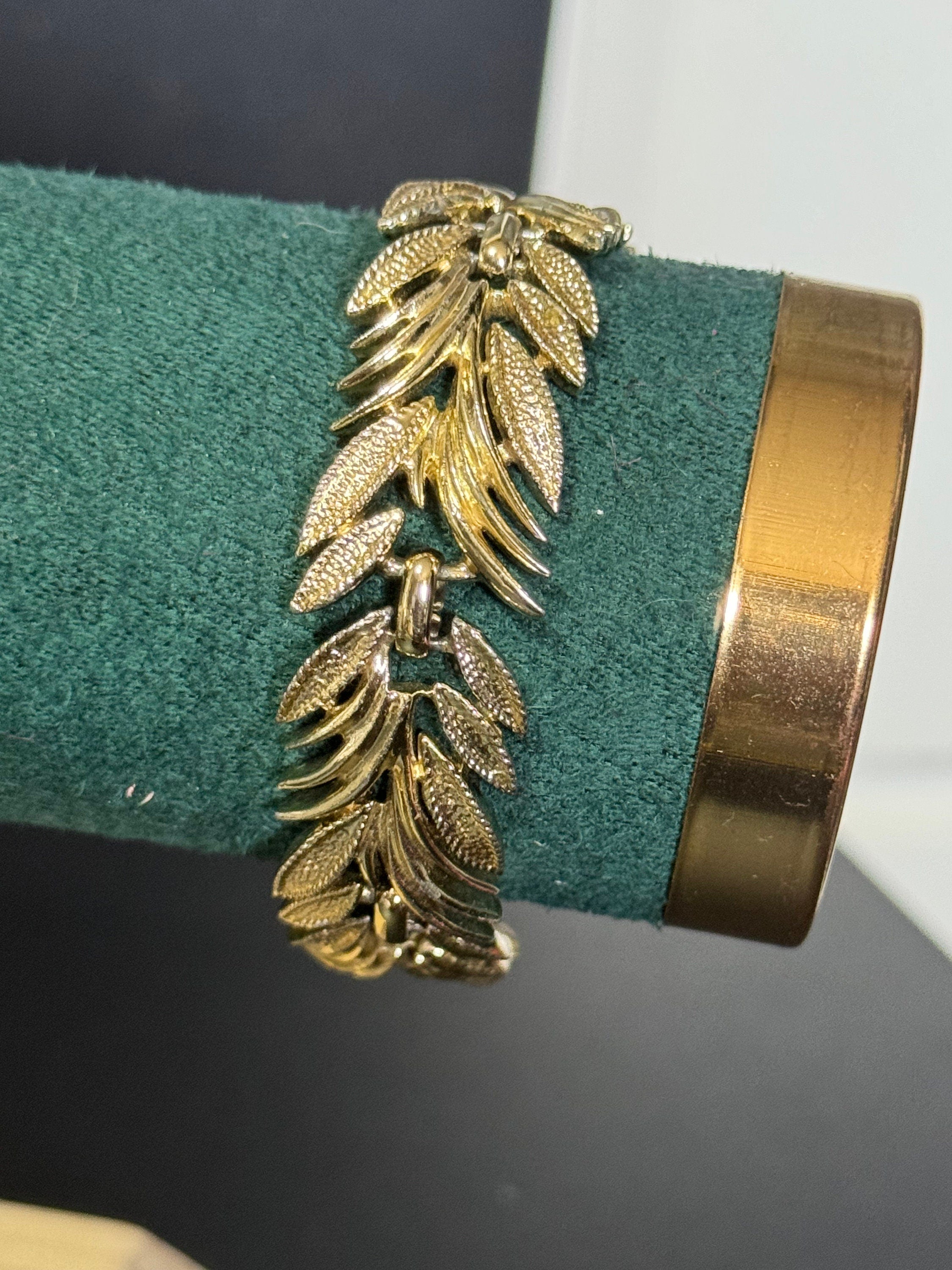 Signed Judy Lee vintage gold tone leaf bracelet panel link mid century