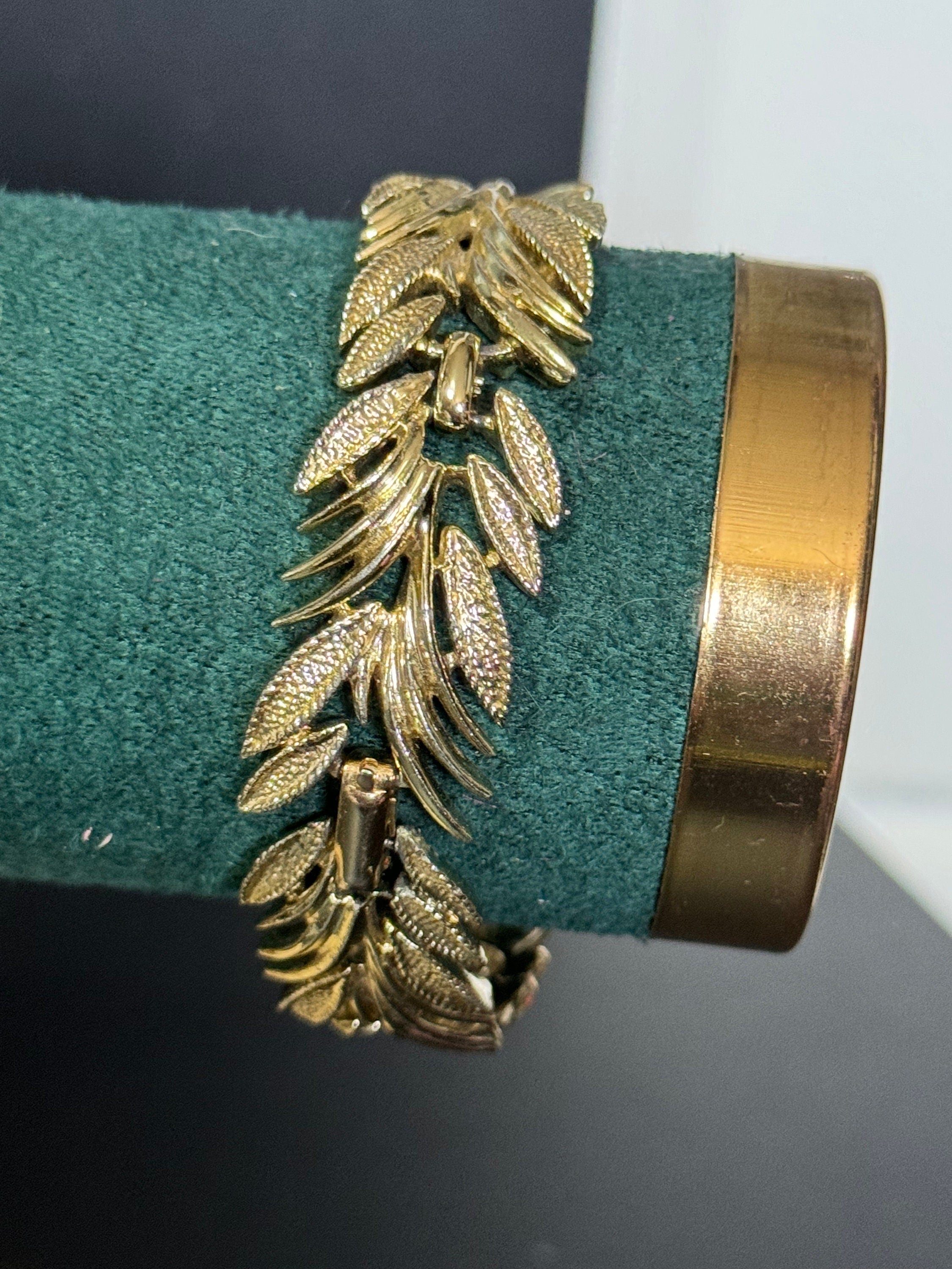 Signed Judy Lee vintage gold tone leaf bracelet panel link mid century