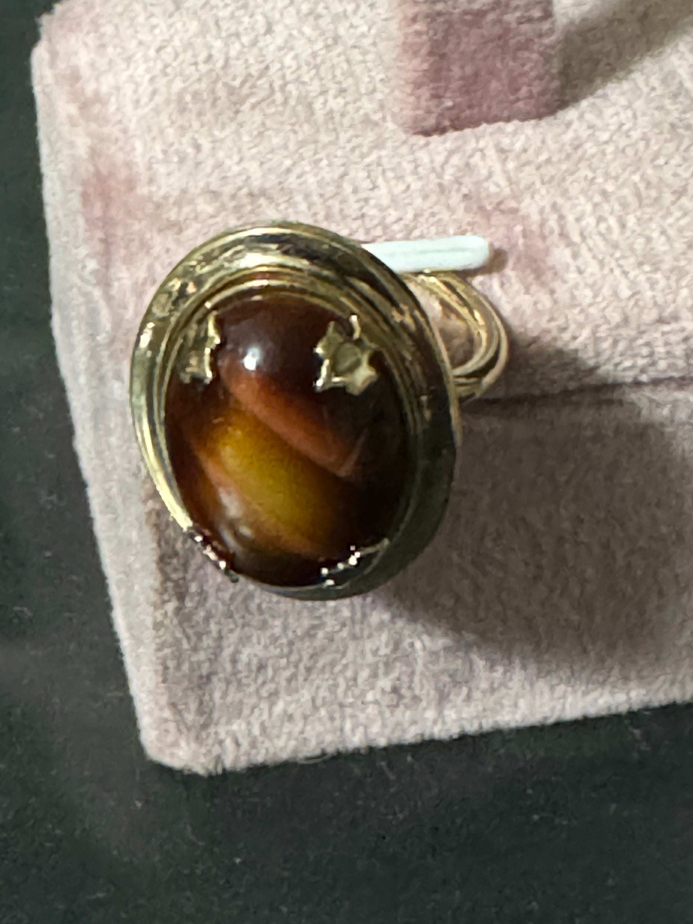 Sarah Coventry gold 1970s brutalist brown gemstone large cocktail ring adjustable L M N