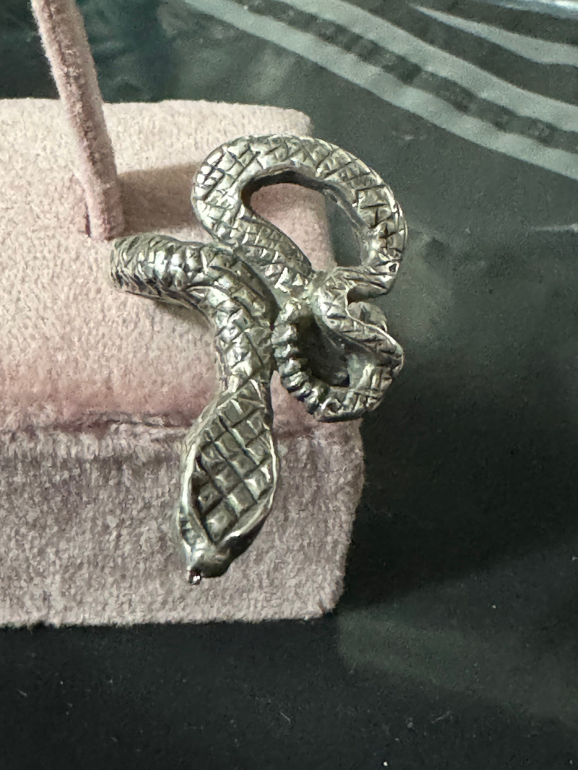 Size T.5 Mens large cast serpent snake ring Solid silver stamped 925 USA 9 3/4