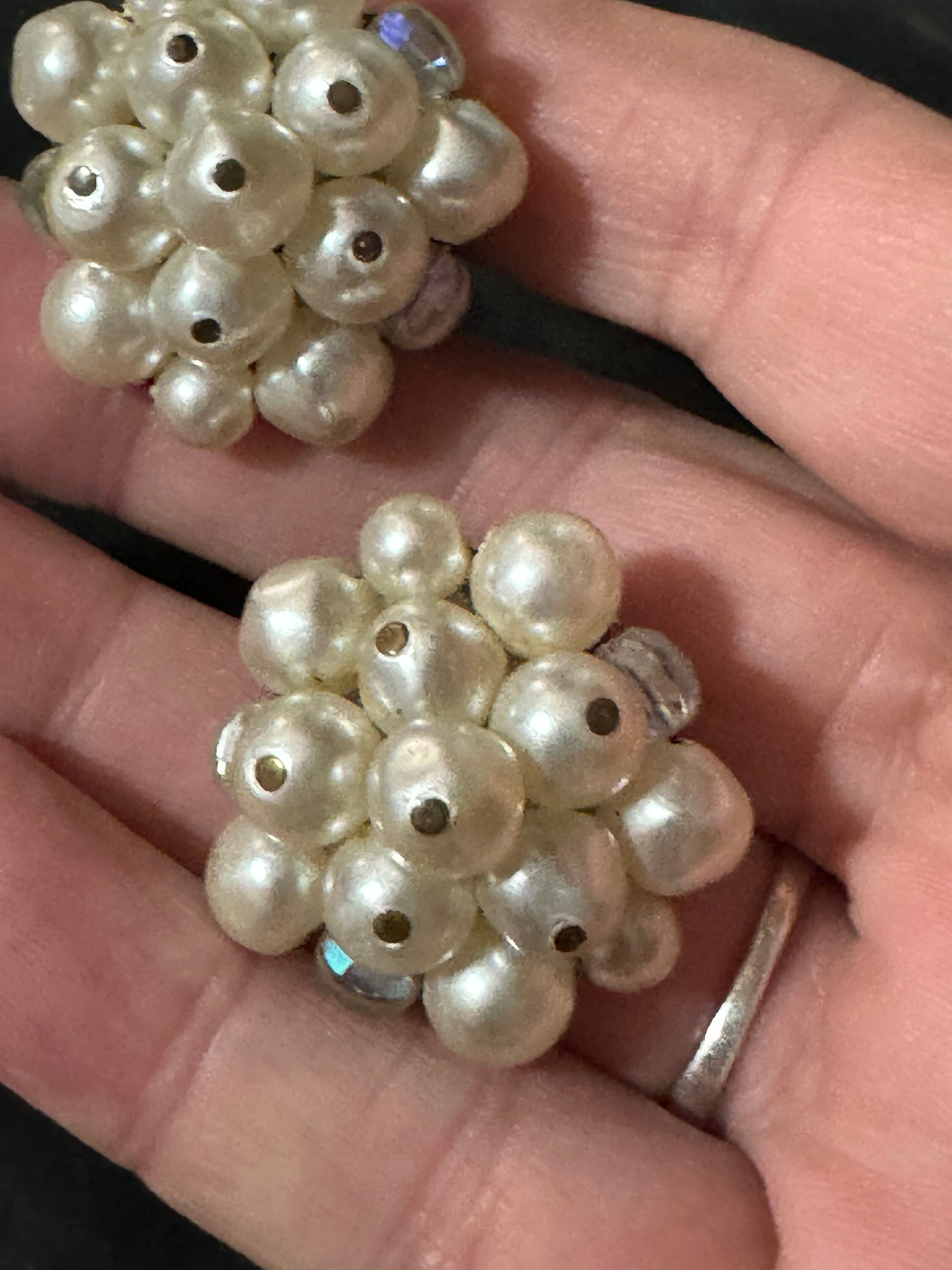 Vintage 1960s clear and white cream pearl floral glass beaded Cluster Clip On Earrings