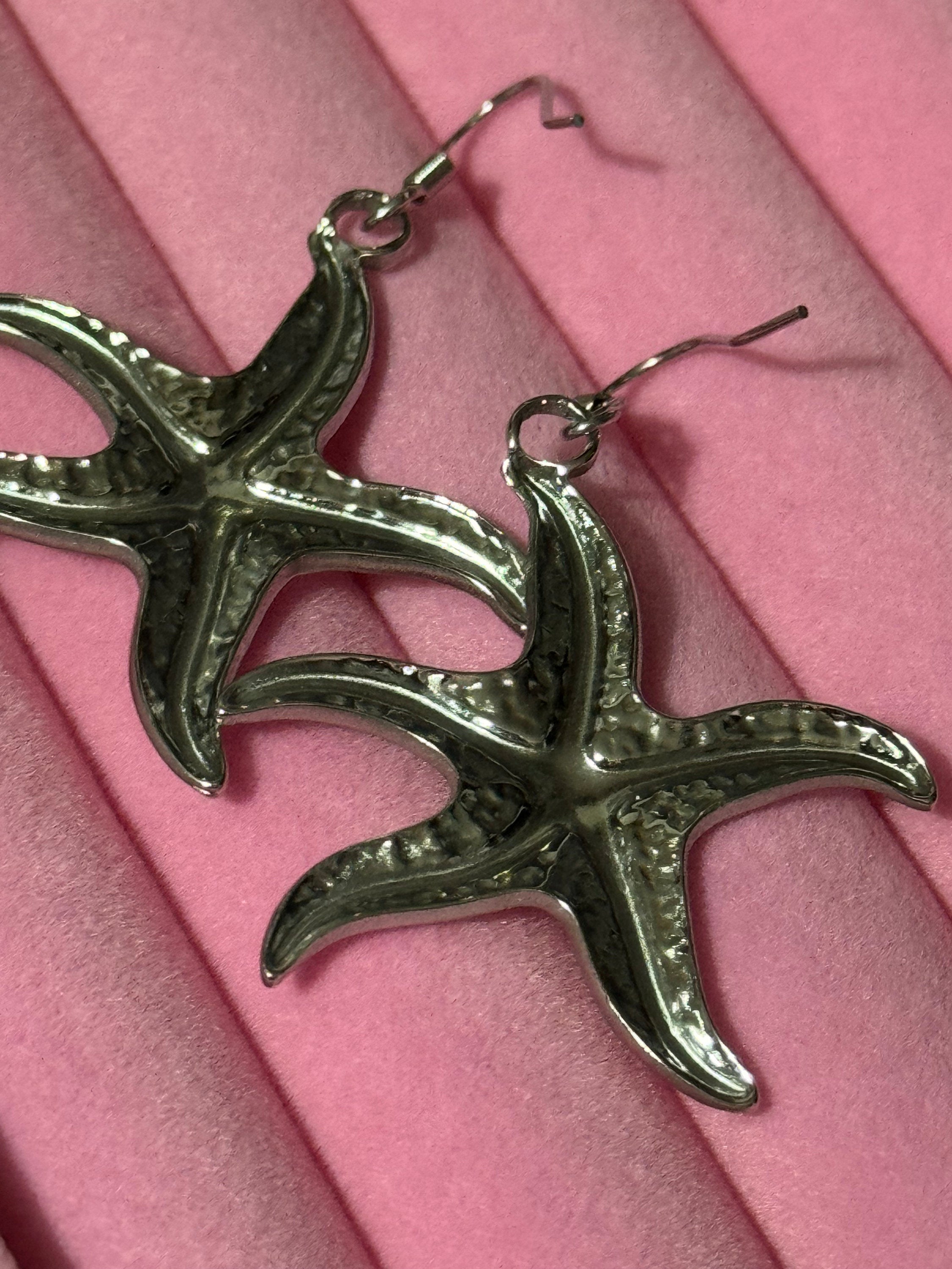 Nautical Oversized silver tone starfish small drop earrings pierced ears