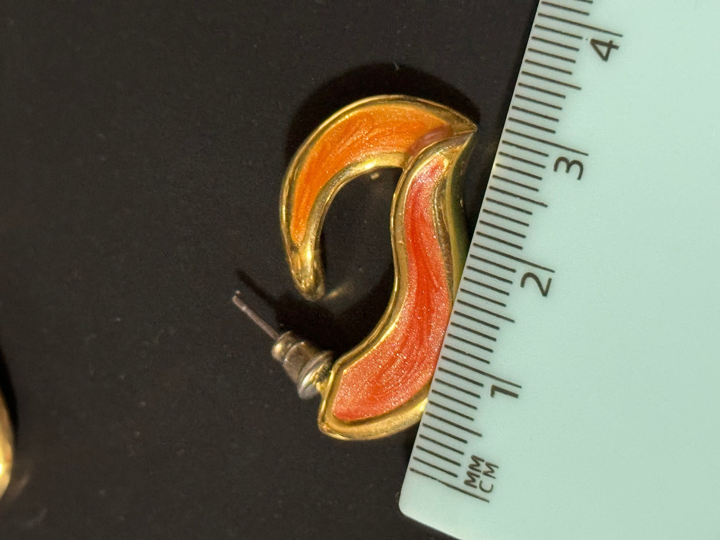 Vintage pinkish orange enamel gold tone stud earrings for pierced ears
