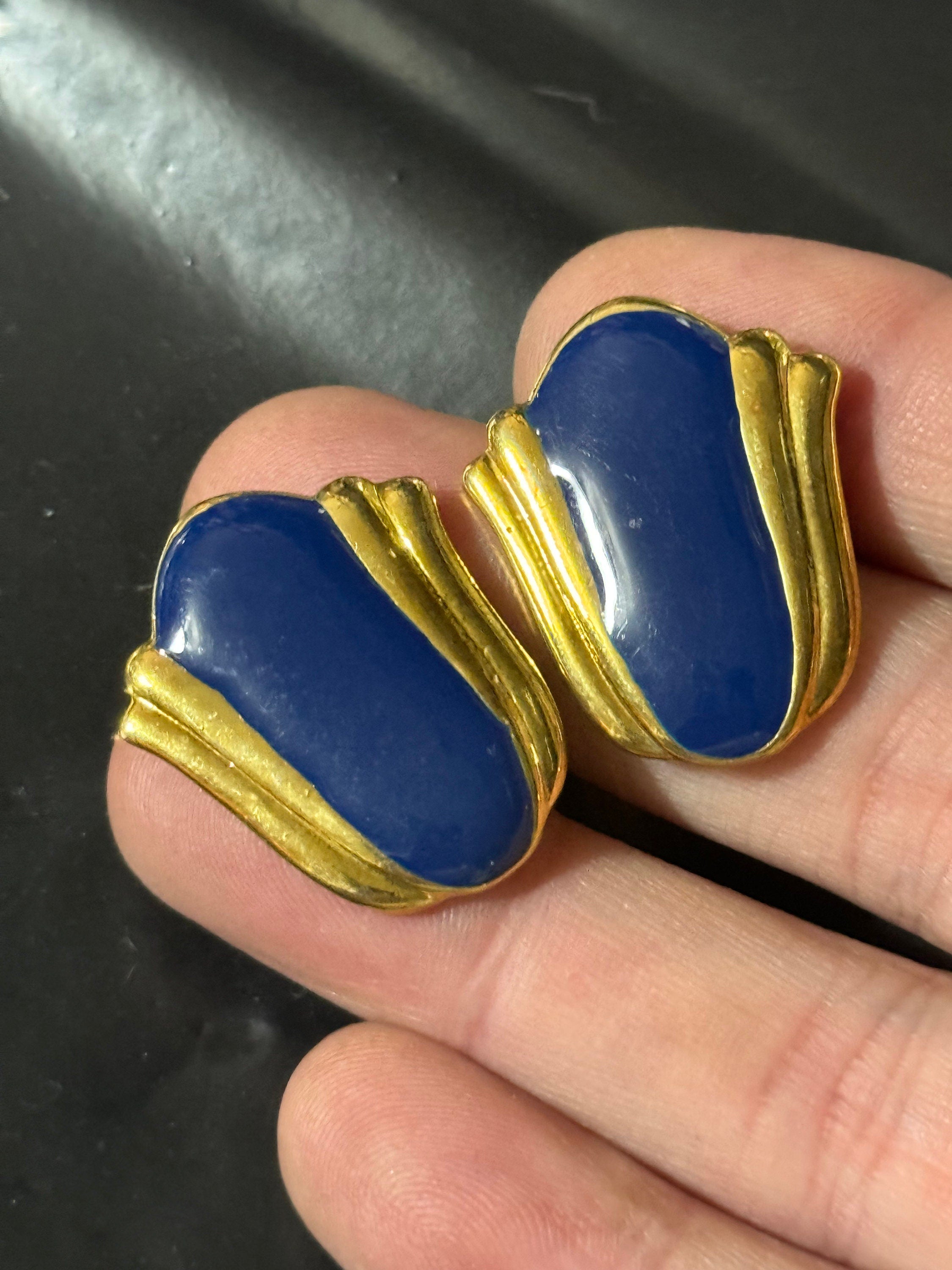 Vintage Gold tone dark navy Blue enamel pair stud earrings pierced