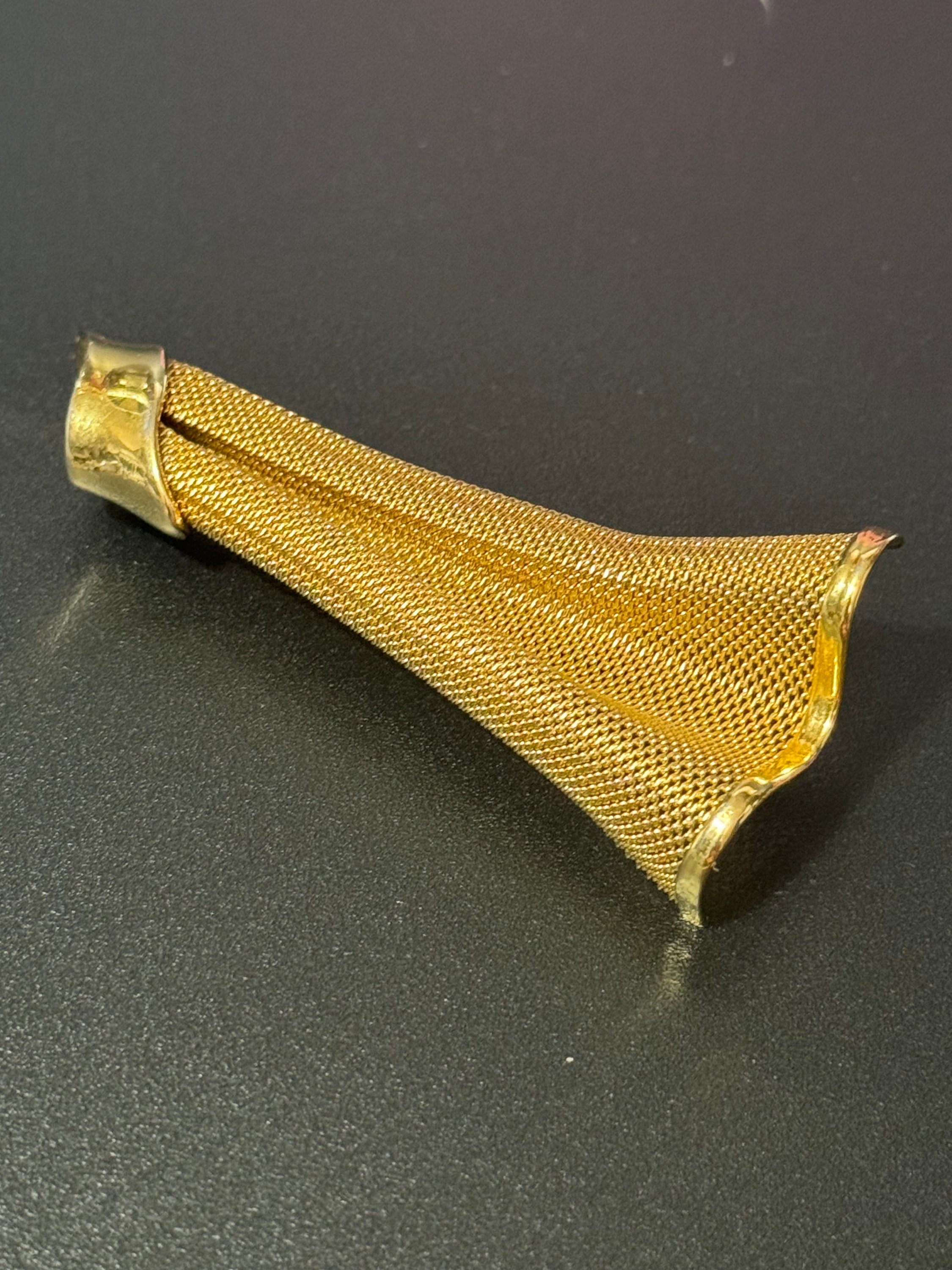 Vintage Signed GIVENCHY Gold mesh large classic designer Brooch 8cm
