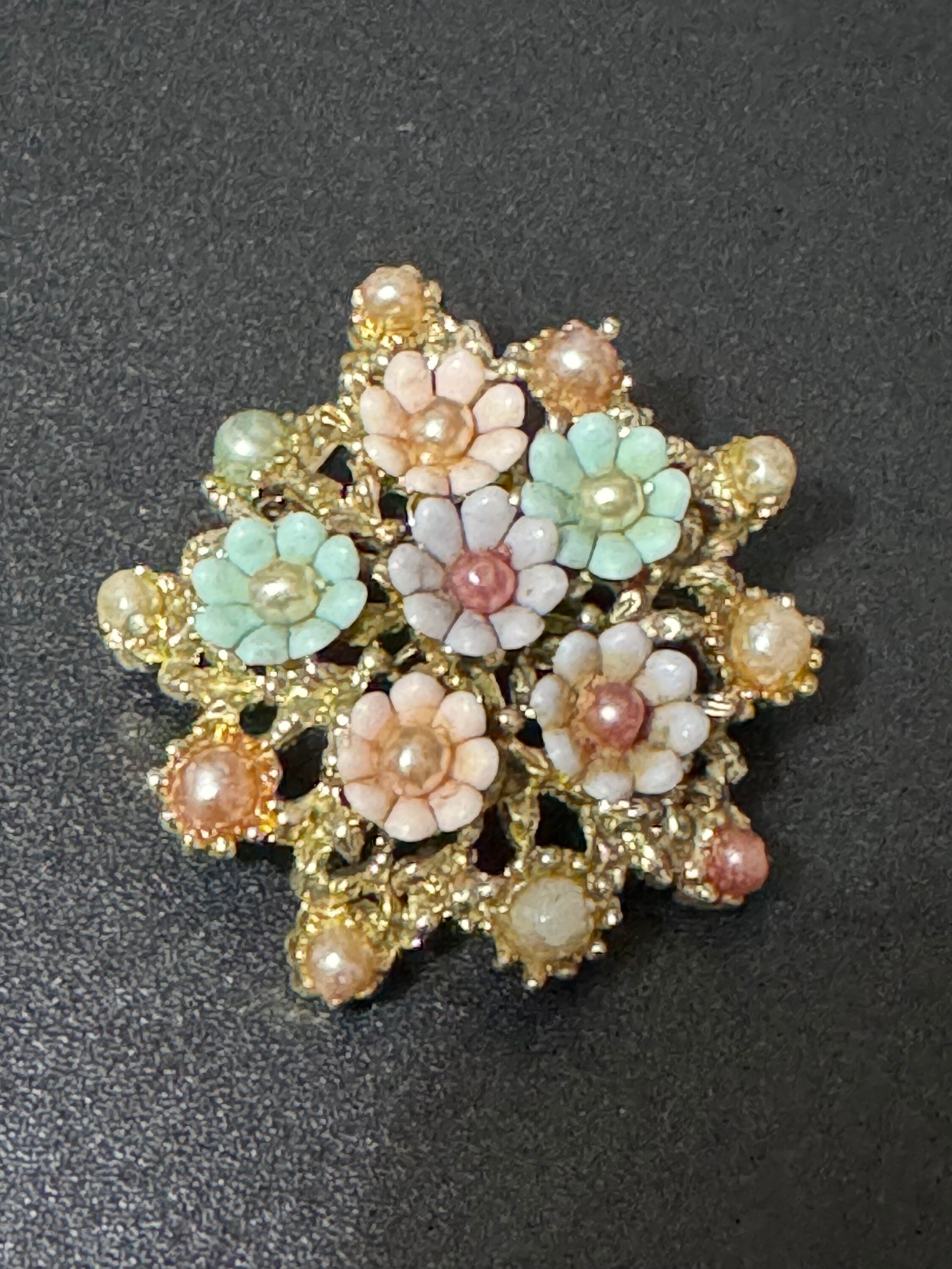Early Plastic Celluloid Art Deco pastel pink blue faux pearl resin floral brooch