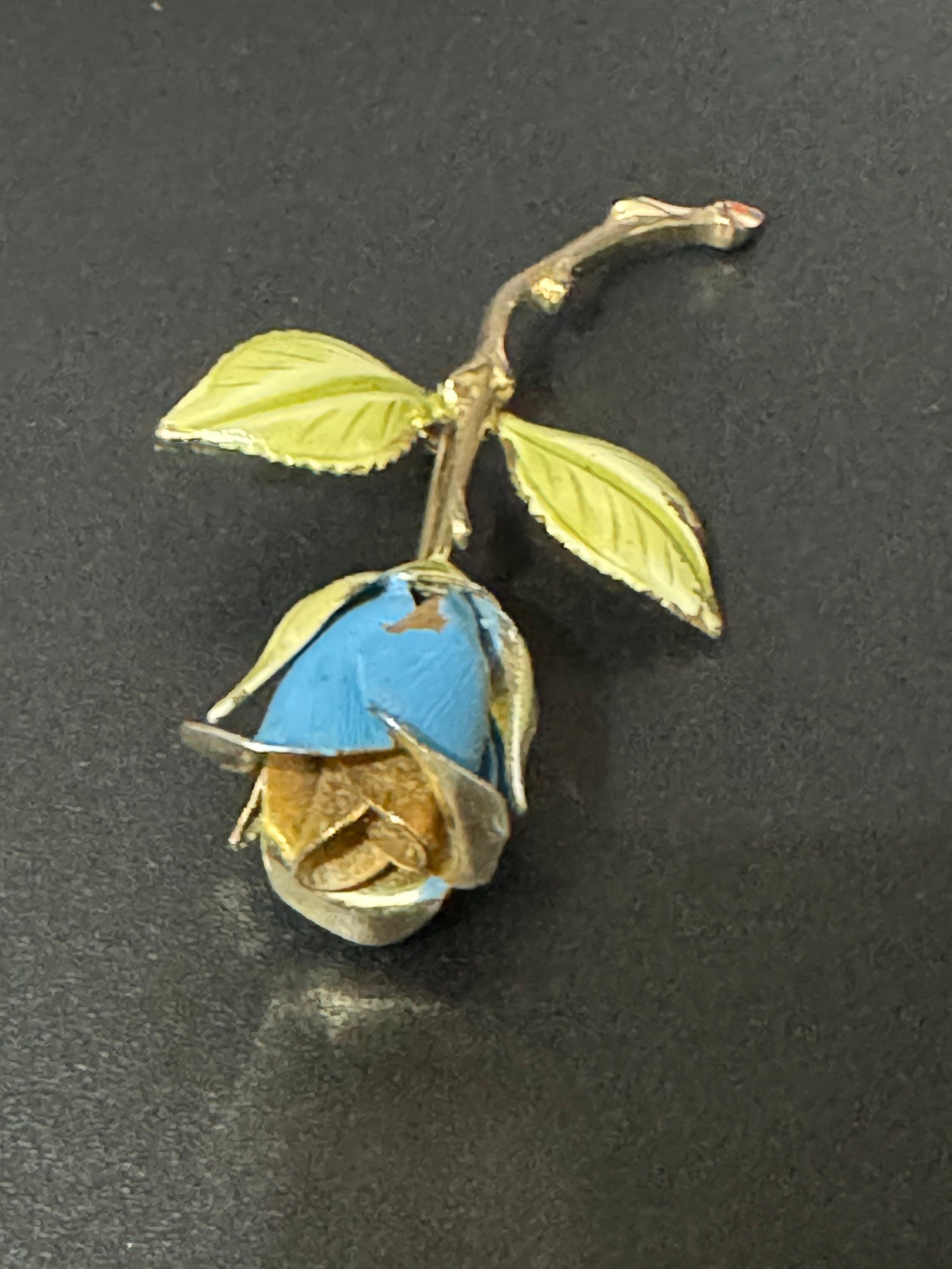 Vintage large 7cm gold tone blue enamel rose brooch