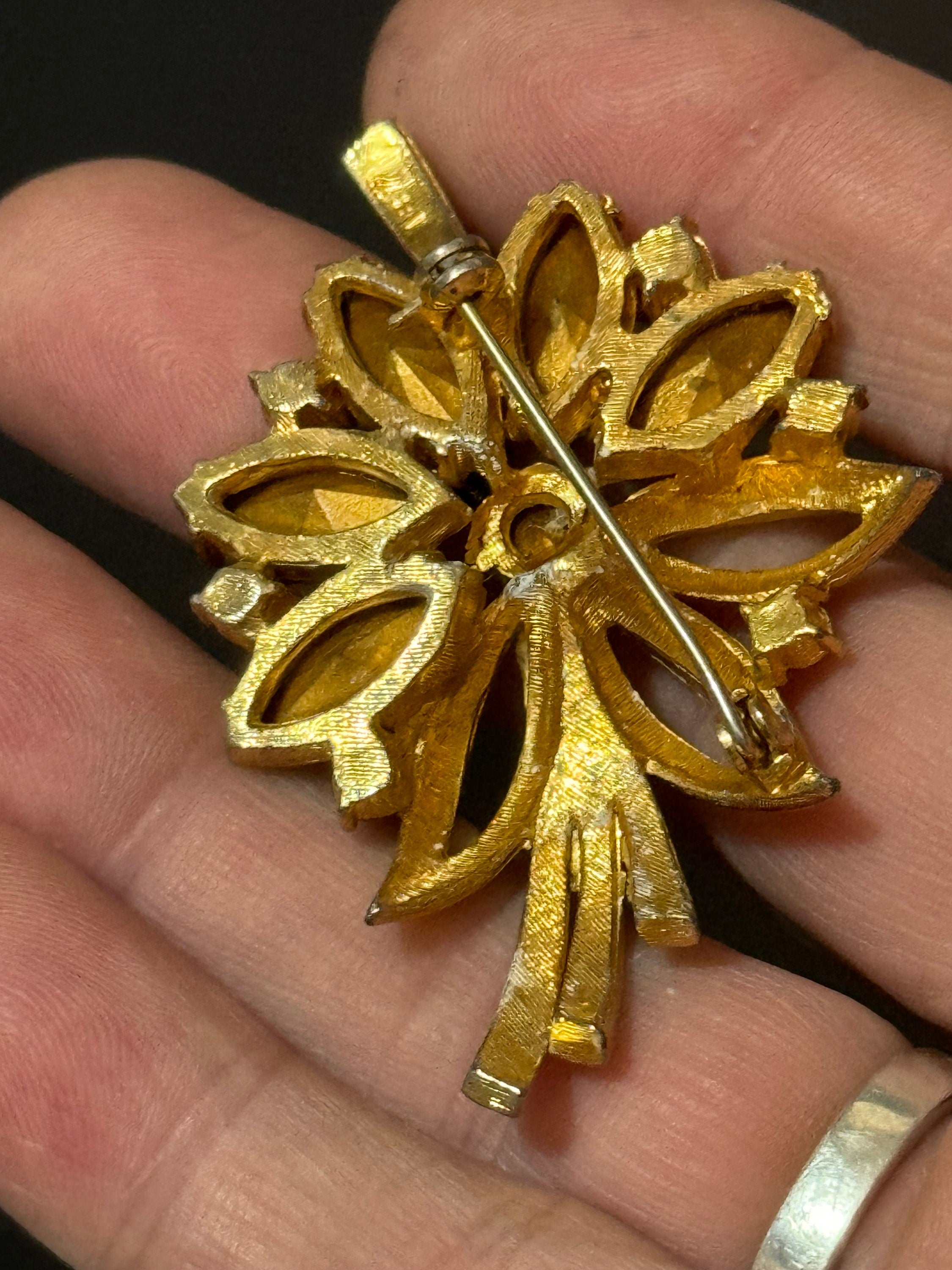 vintage gold tone brown cognac glass Rhinestone floral brooch