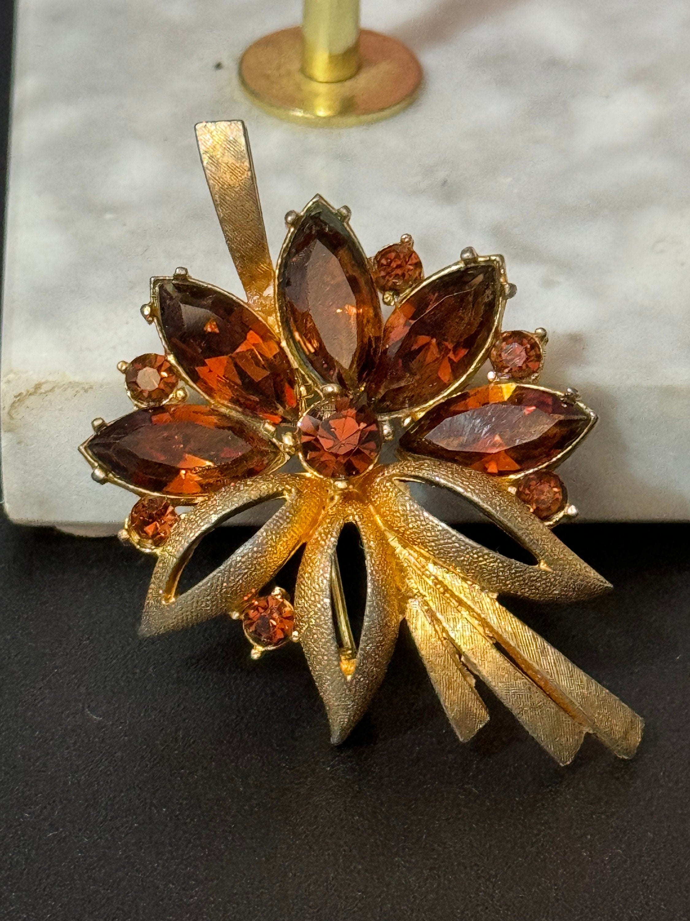 vintage gold tone brown cognac glass Rhinestone floral brooch