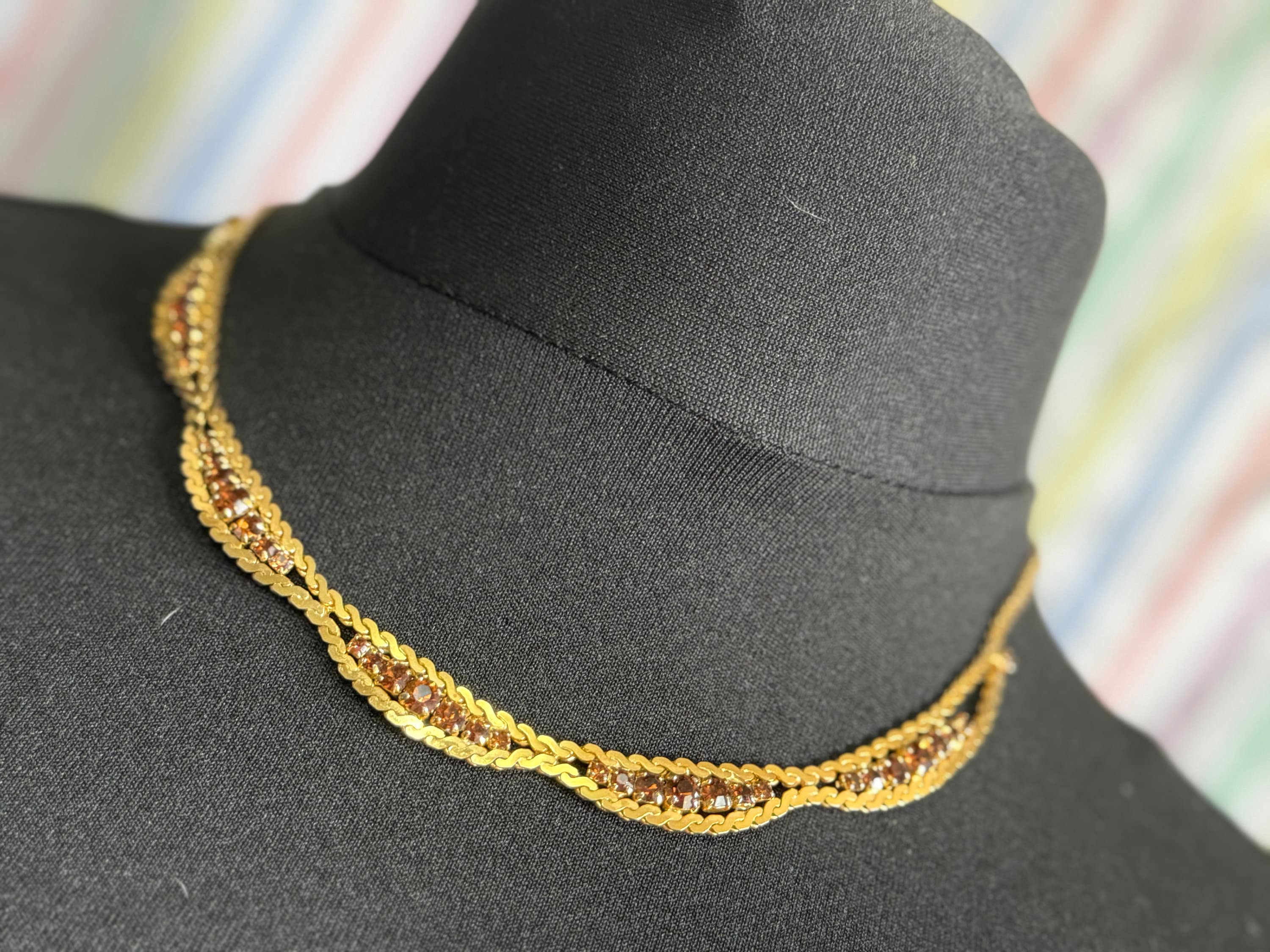 Brown cognac glass diamanté mesh serpentine necklace Vintage gold tone