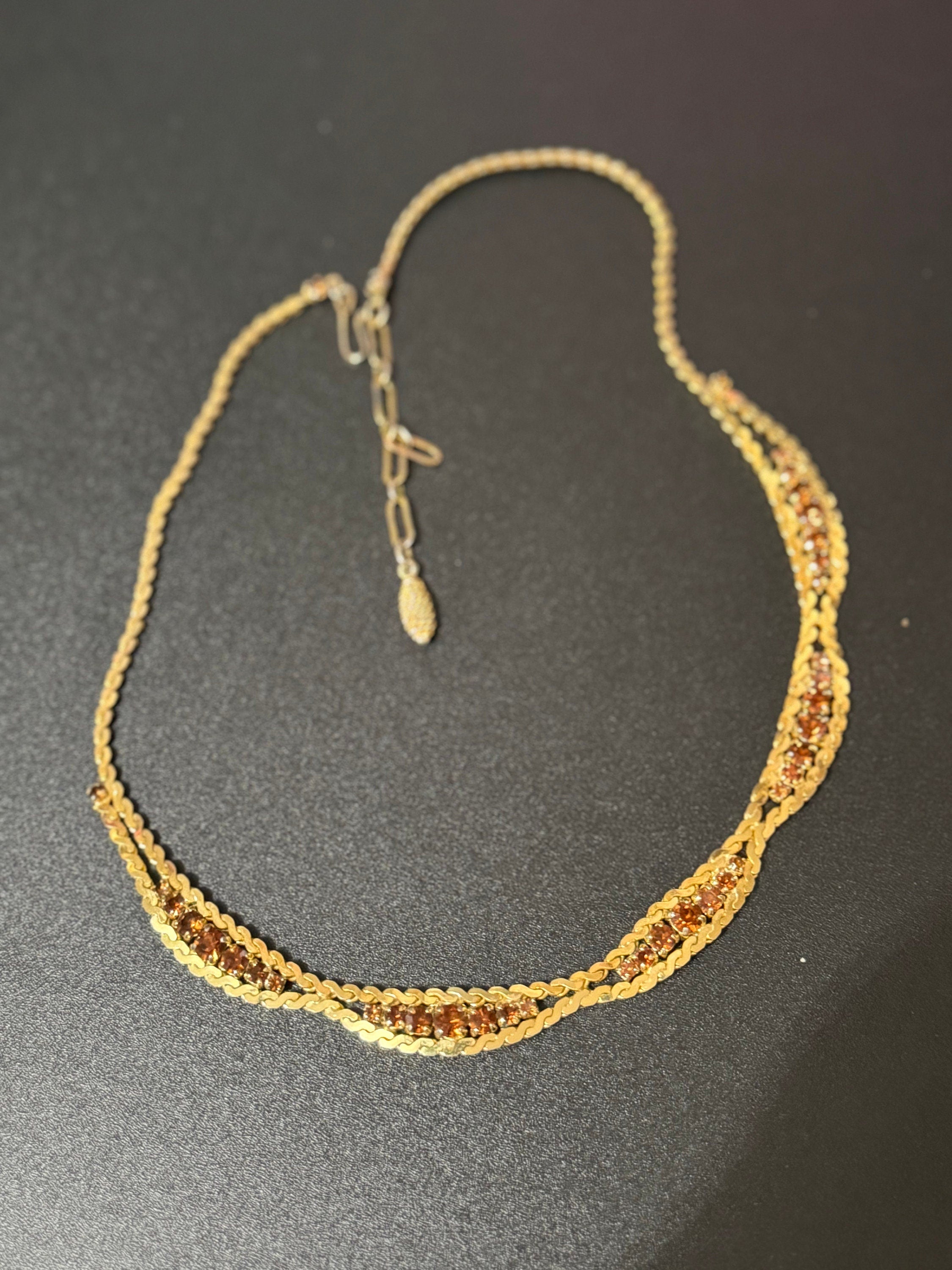 Brown cognac glass diamanté mesh serpentine necklace Vintage gold tone