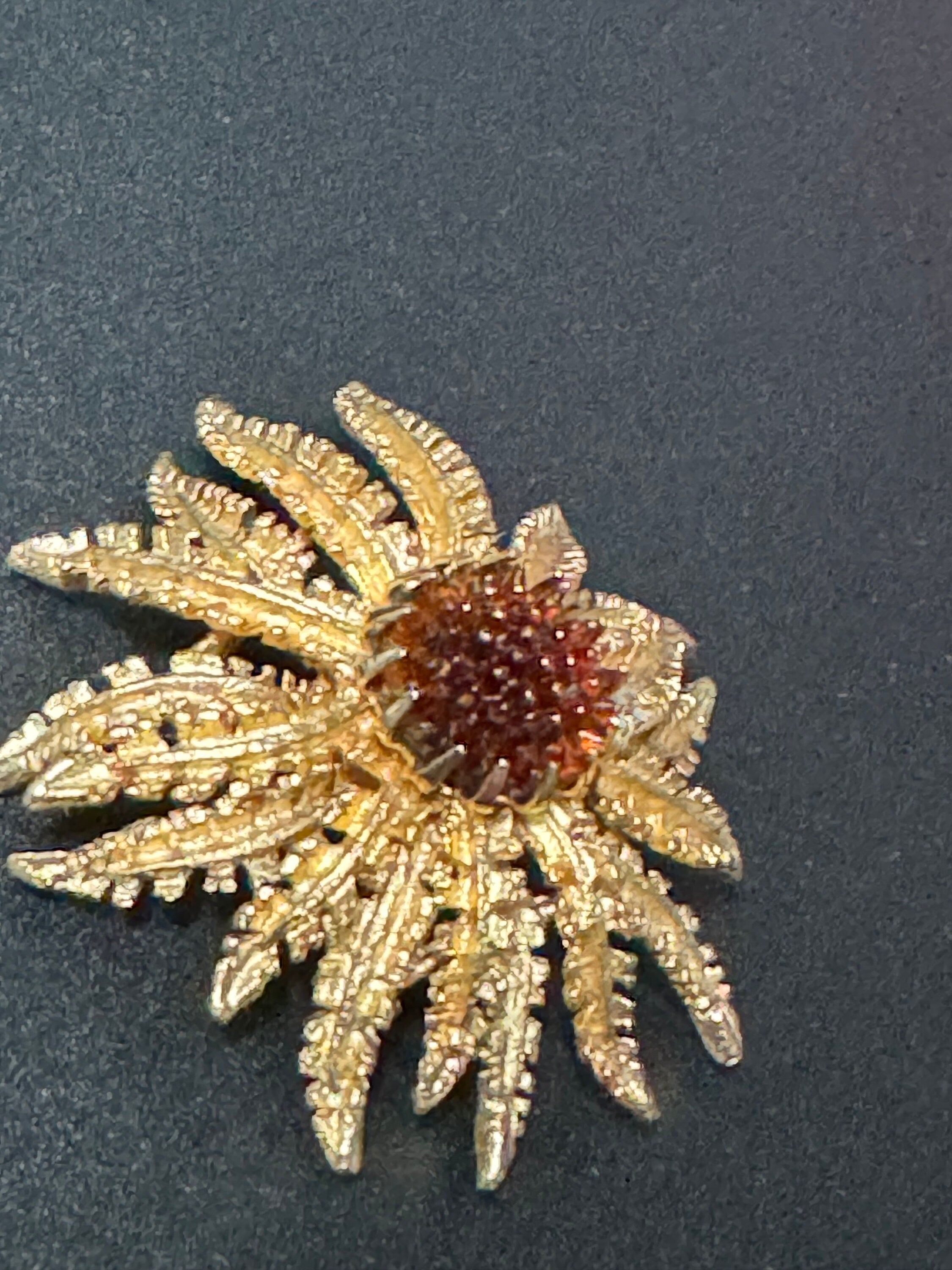 Signed Sarah Coventry Large 5cm gold tone floral brooch with topaz brown glass