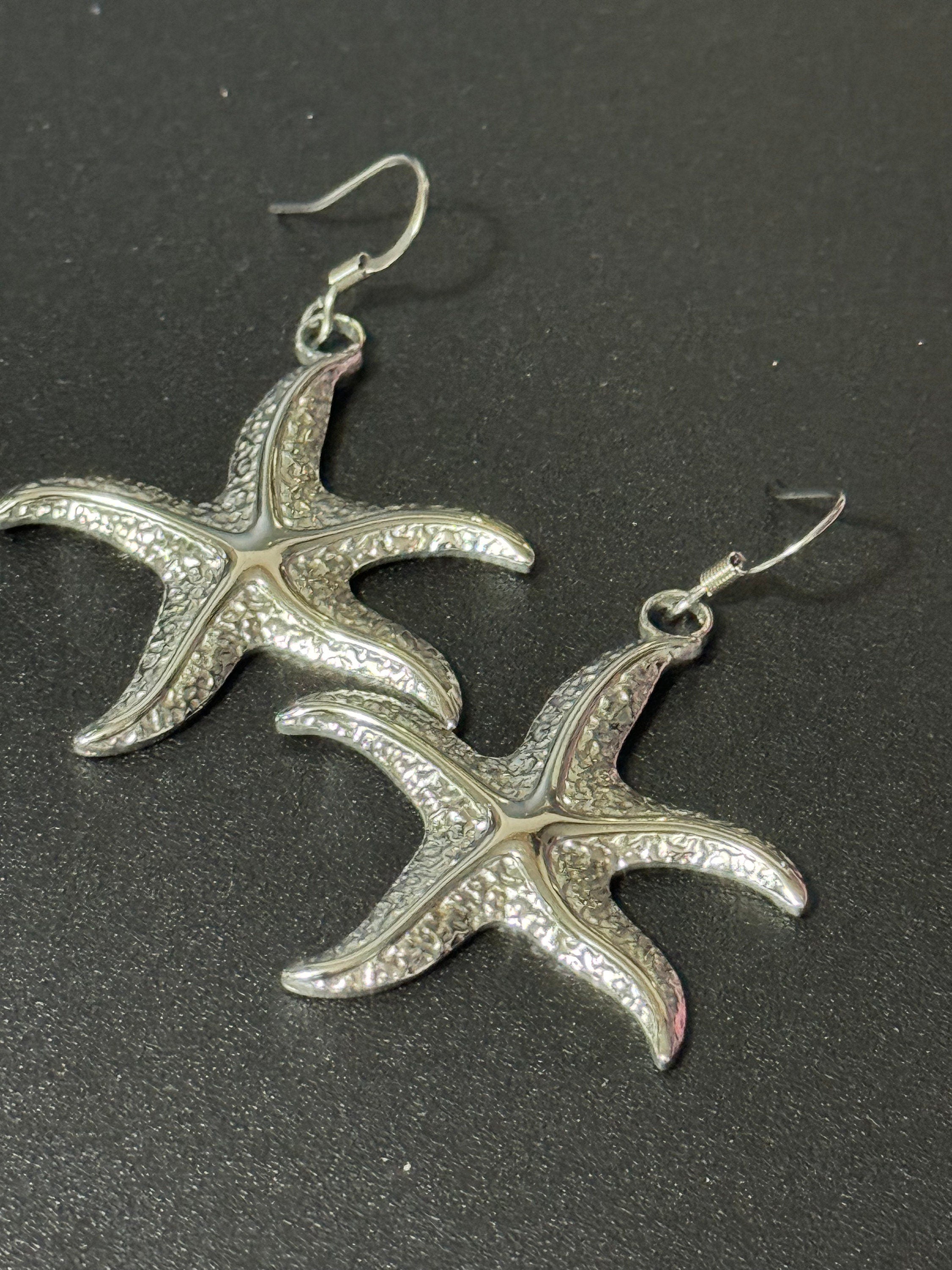 Nautical Oversized silver tone starfish small drop earrings pierced ears
