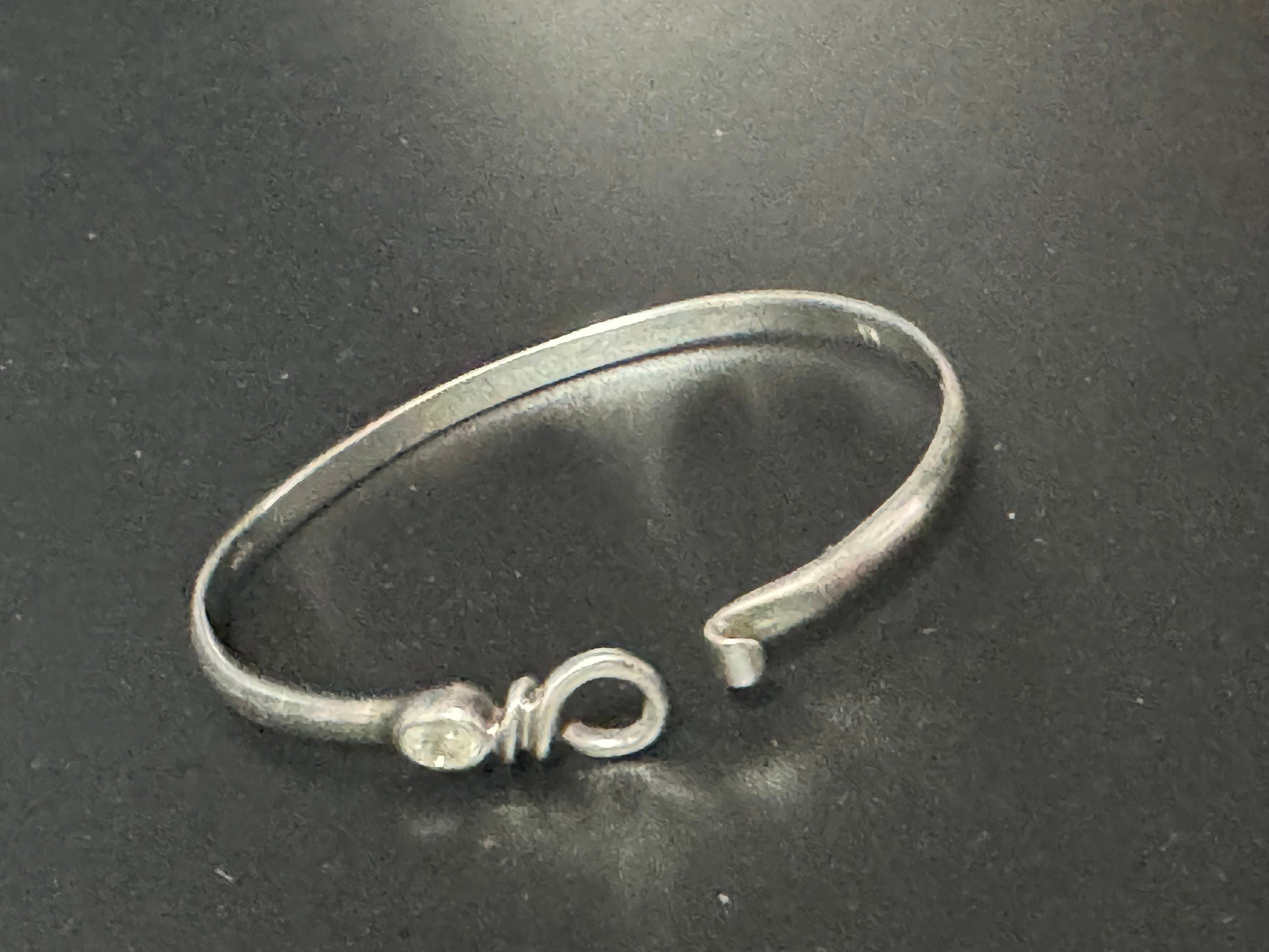 Vintage 925 Sterling silver gem set clear Diamanté crystal rhinestone set slim bangle bracelet 13.6 grams