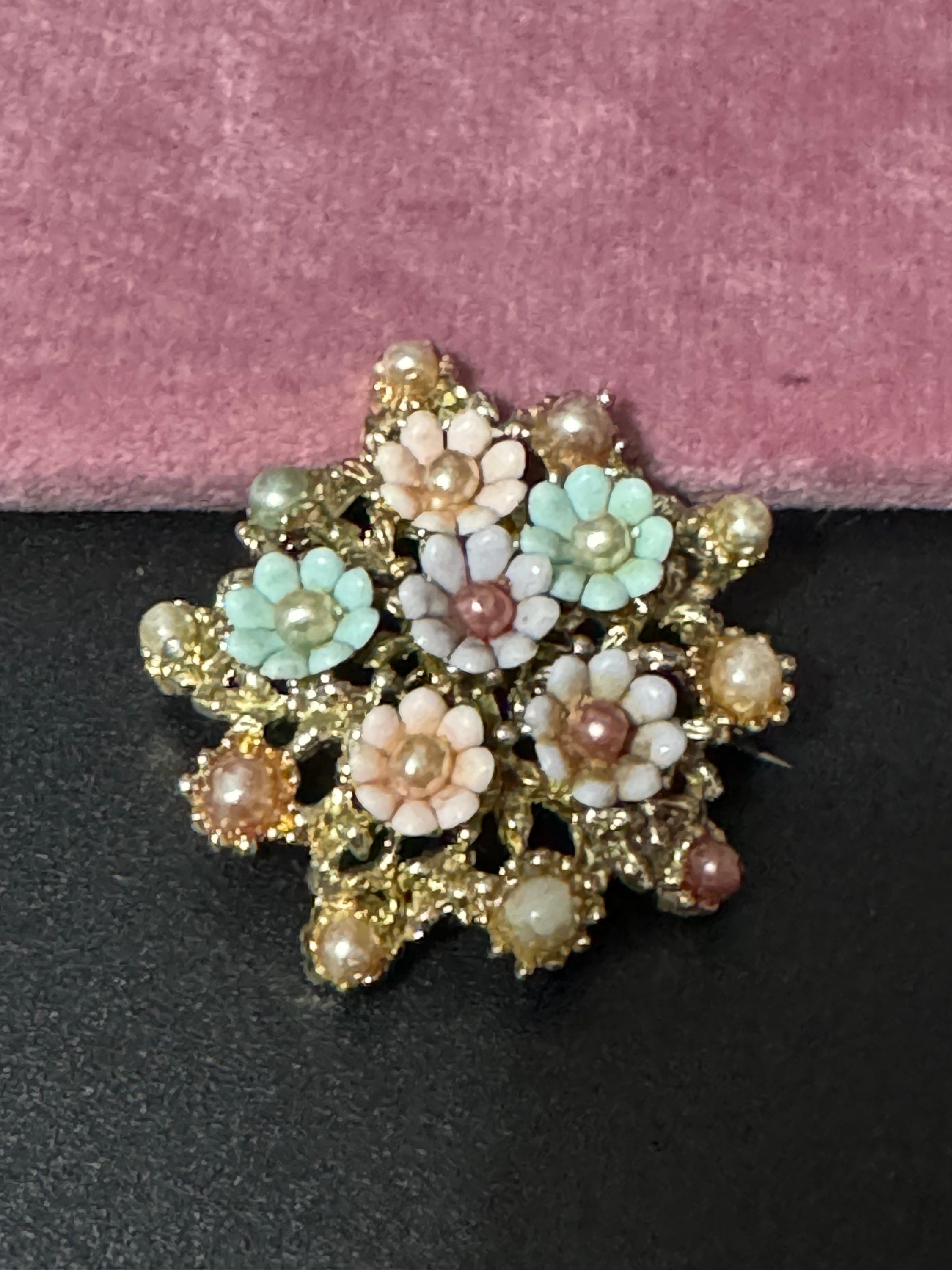 Early Plastic Celluloid Art Deco pastel pink blue faux pearl resin floral brooch