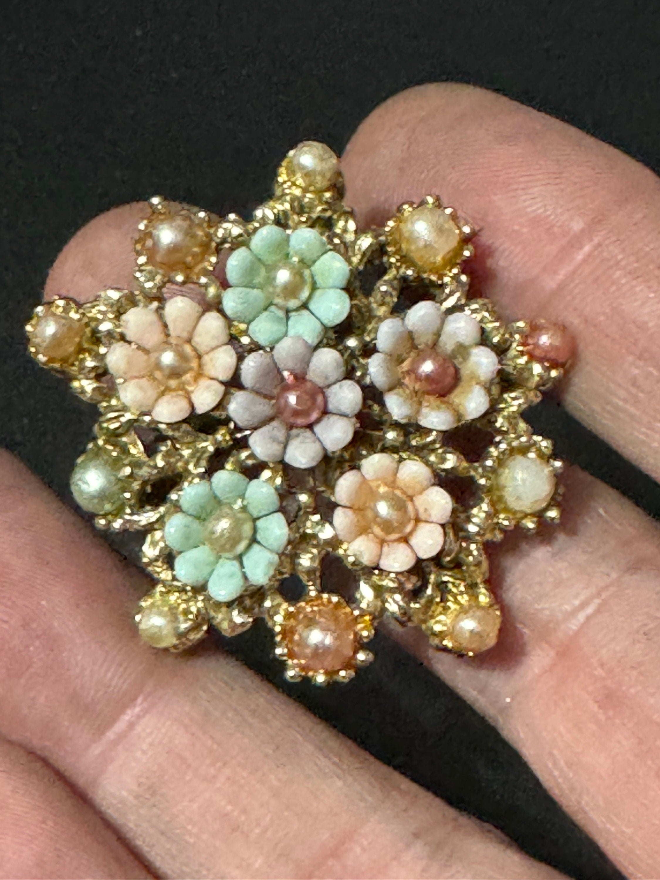 Early Plastic Celluloid Art Deco pastel pink blue faux pearl resin floral brooch