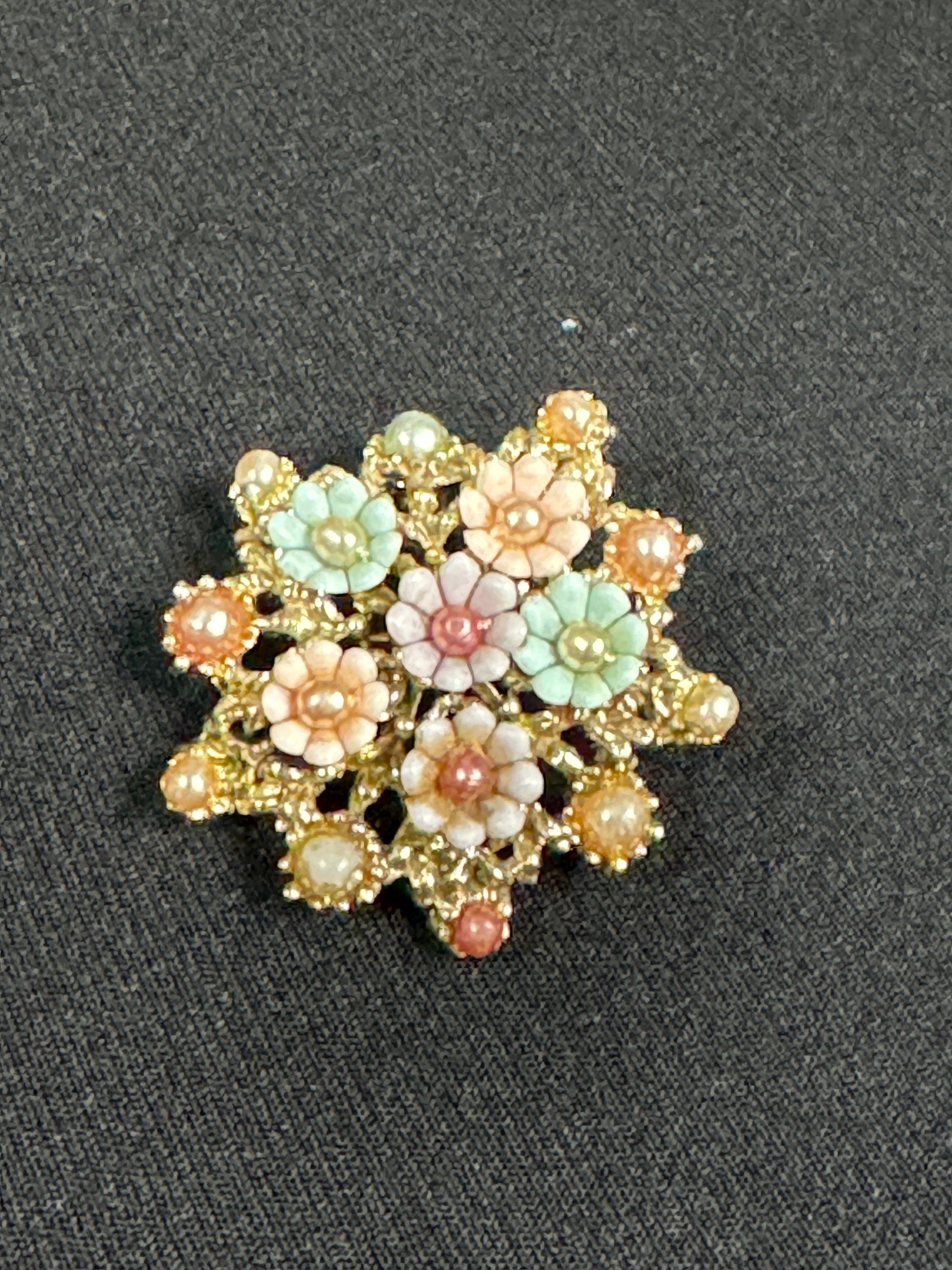 Early Plastic Celluloid Art Deco pastel pink blue faux pearl resin floral brooch