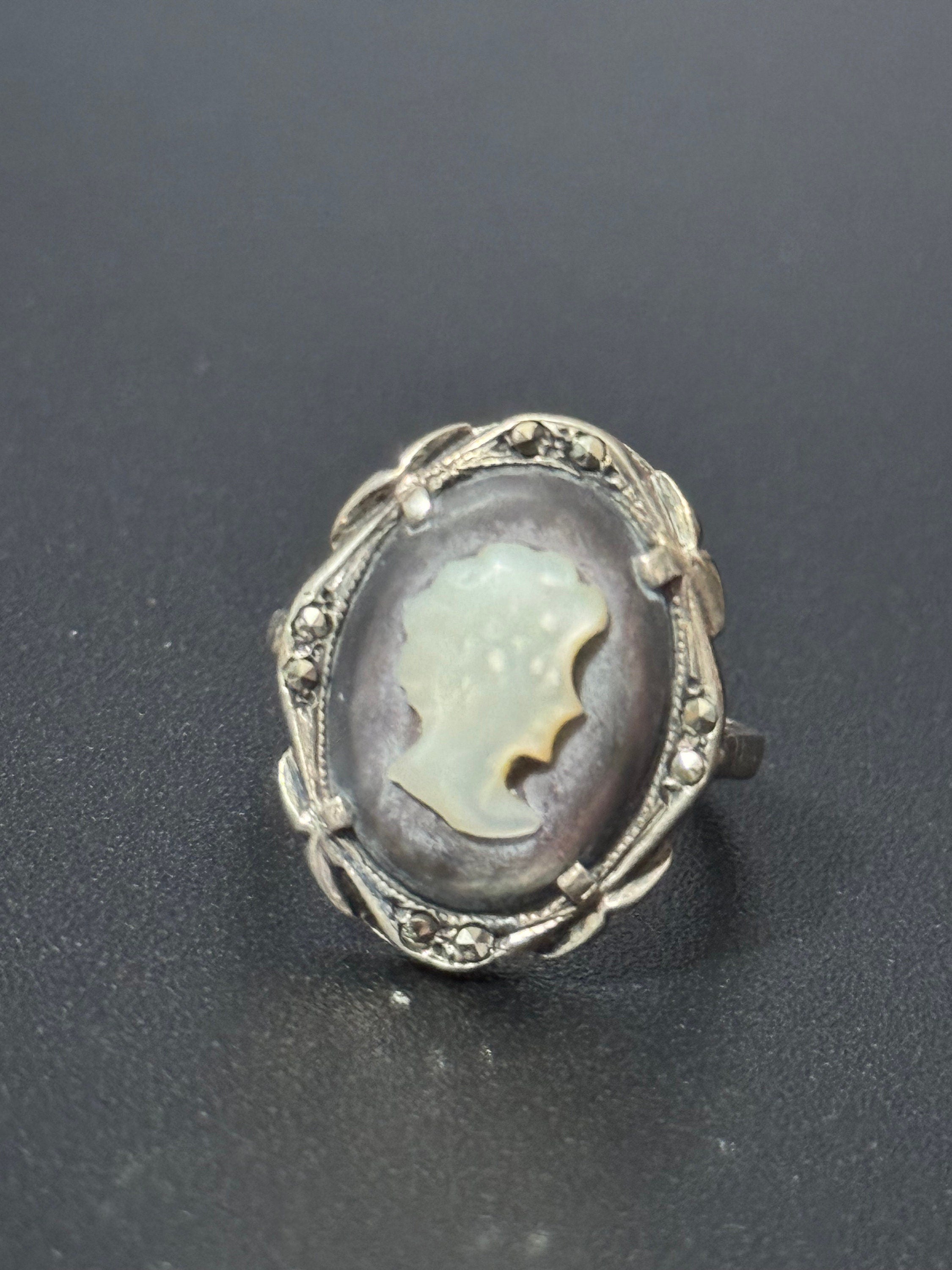 Size N.5 34 grams Vintage 925 sterling silver carved shell pearl cameo ring
