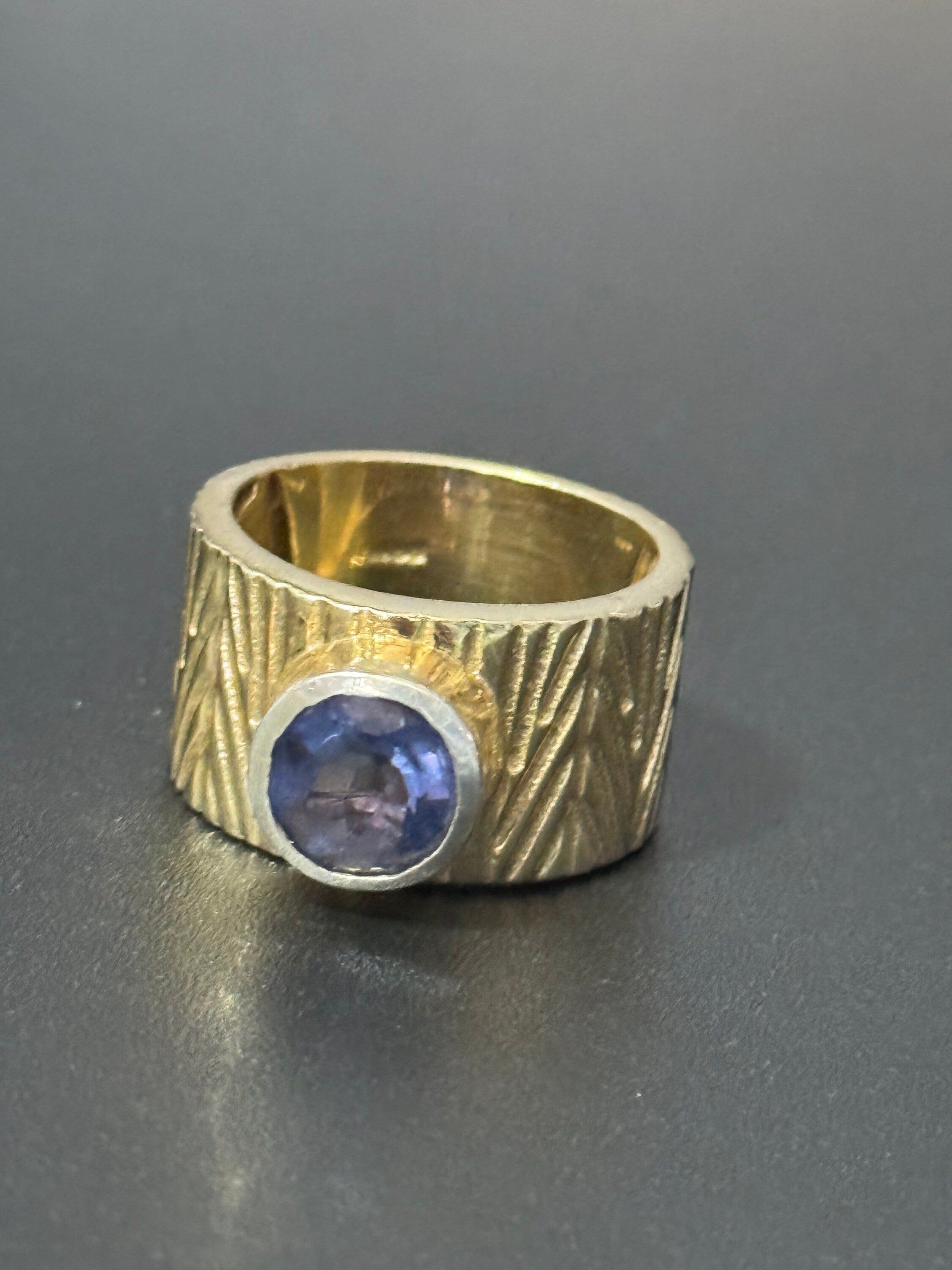 Gold Gilt Sterling Silver Amethyst Ring: Chunky Modernist Dress Ring (UK Size S.5)
