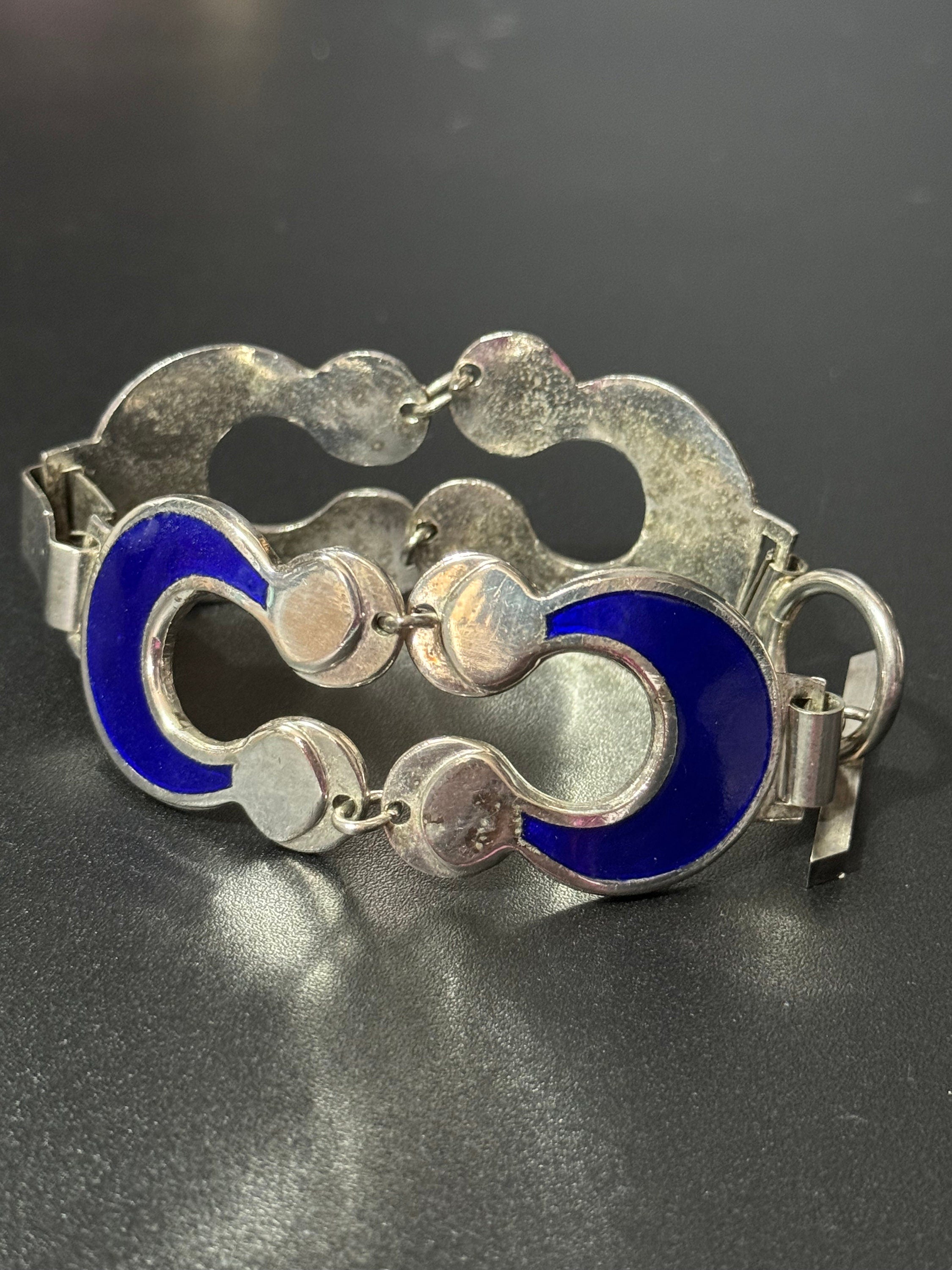 Vintage wide oversized bright blue and silver tone circle panel link bracelet