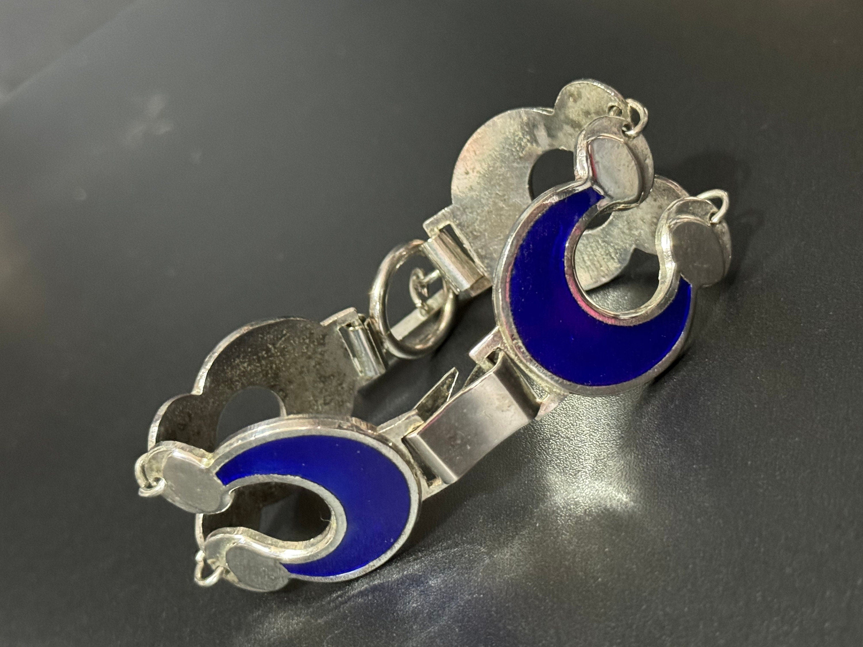 Vintage wide oversized bright blue and silver tone circle panel link bracelet