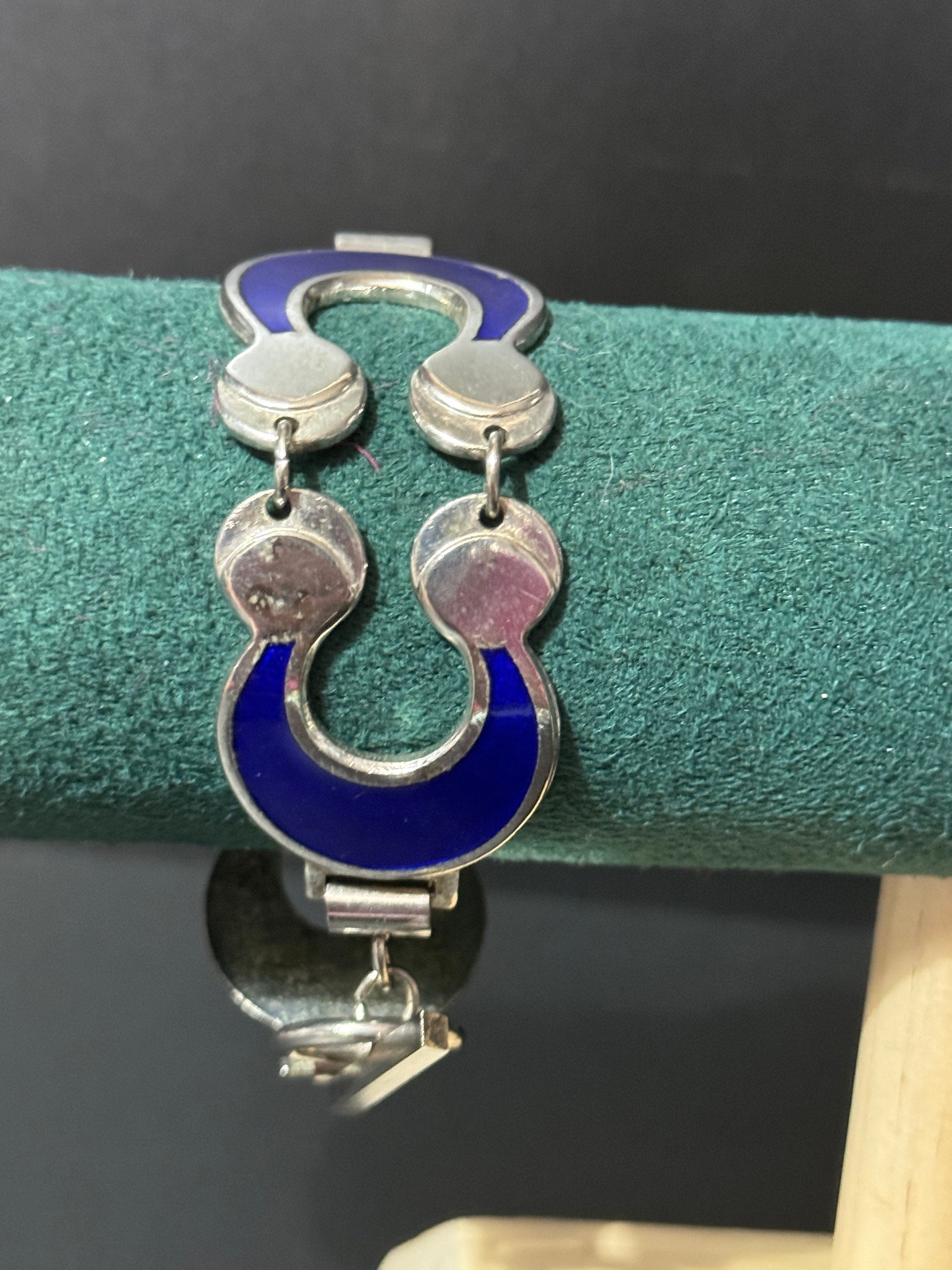 Vintage wide oversized bright blue and silver tone circle panel link bracelet