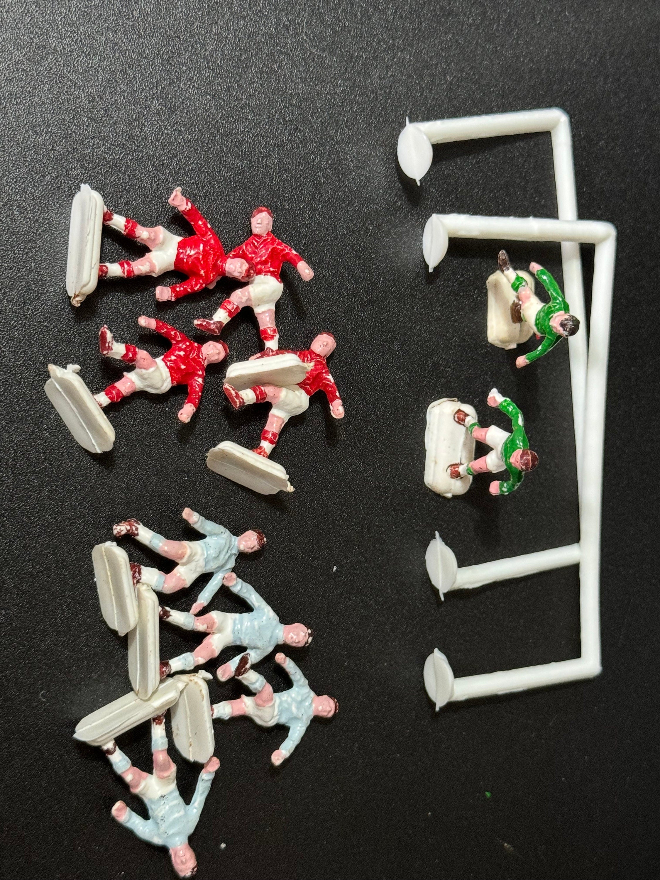 Vintage retro boys dads men’s football team cake toppers players ref and goals football cake birthday