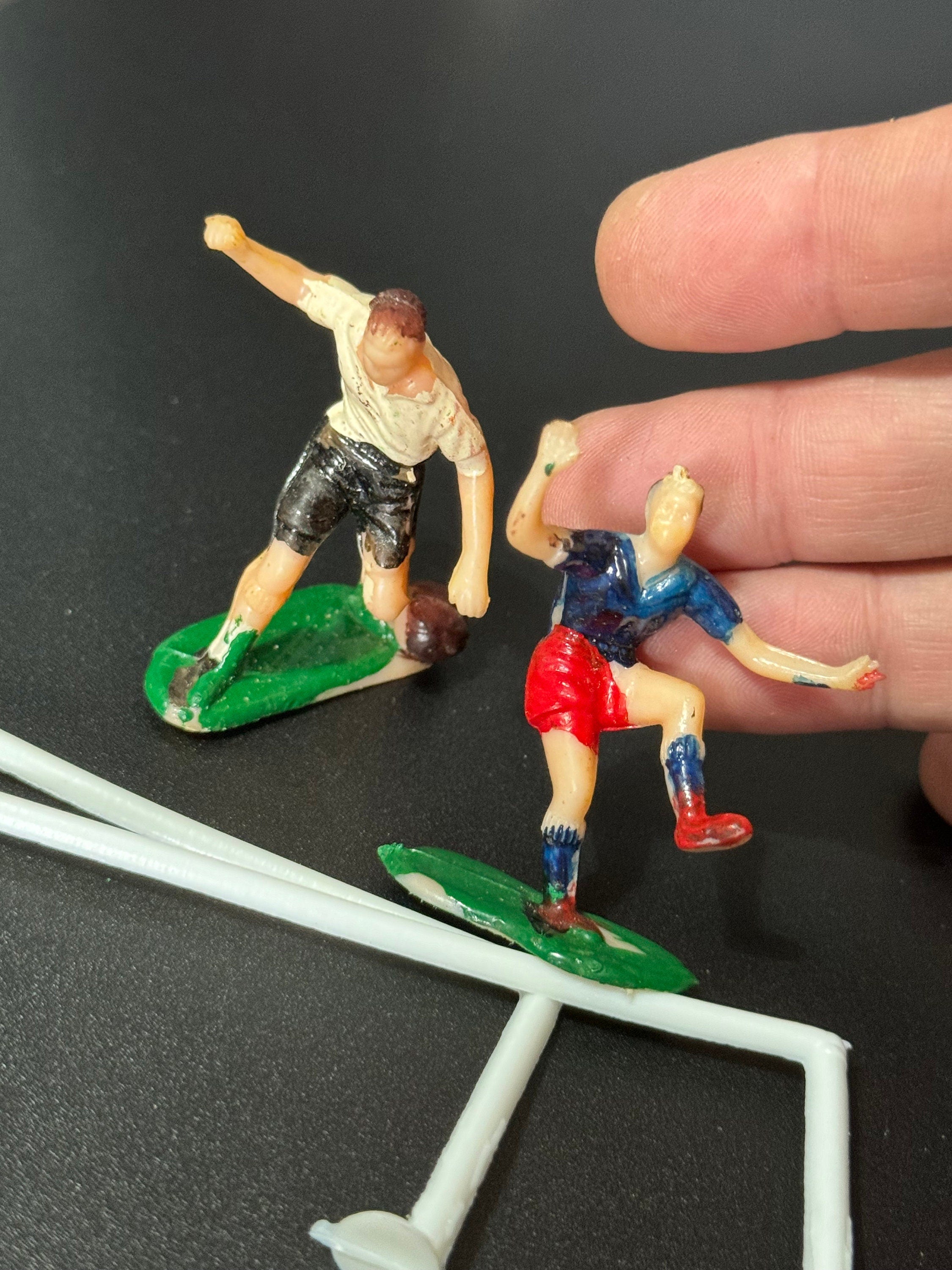 Vintage retro boys dads men’s football team cake toppers players and goals football cake birthday
