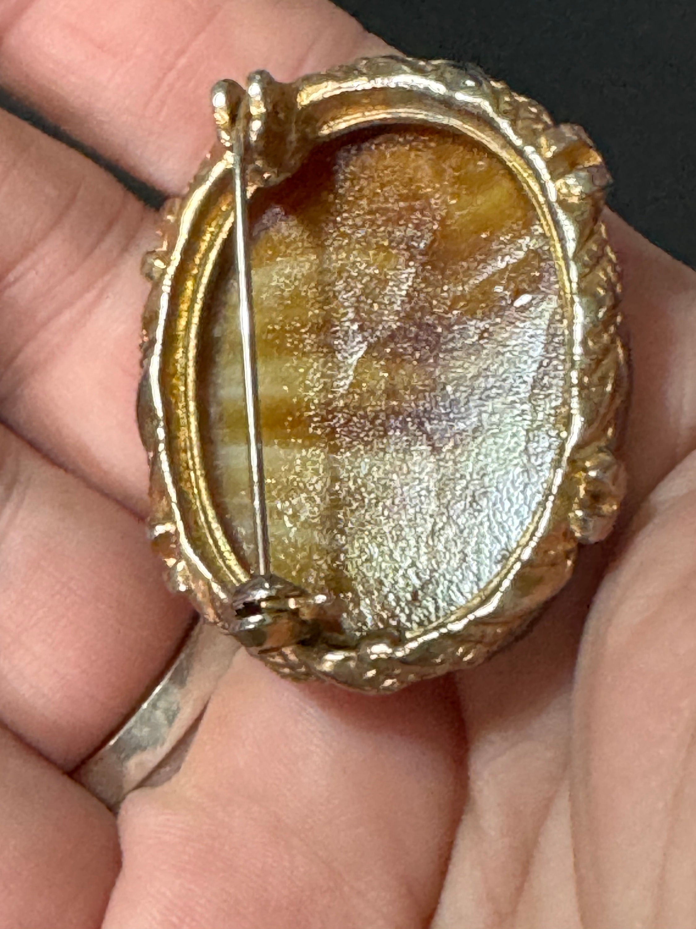 Gold tone oval brooch large brown faux marble agate glass vintage 5cm large