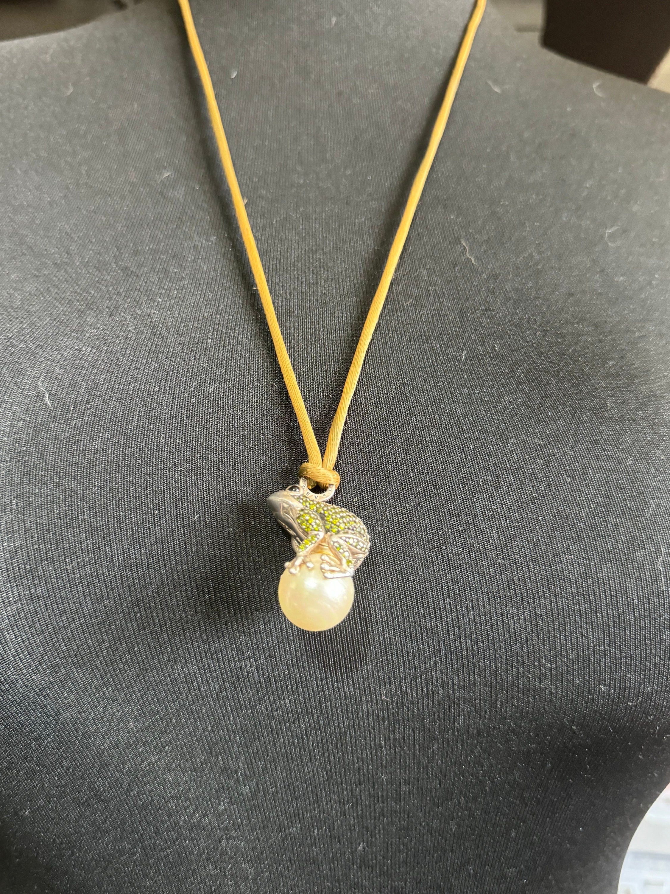 Thomas Sabo 925 sterling silver Frog Prince on a pearl pendant necklace,  designer jewellery