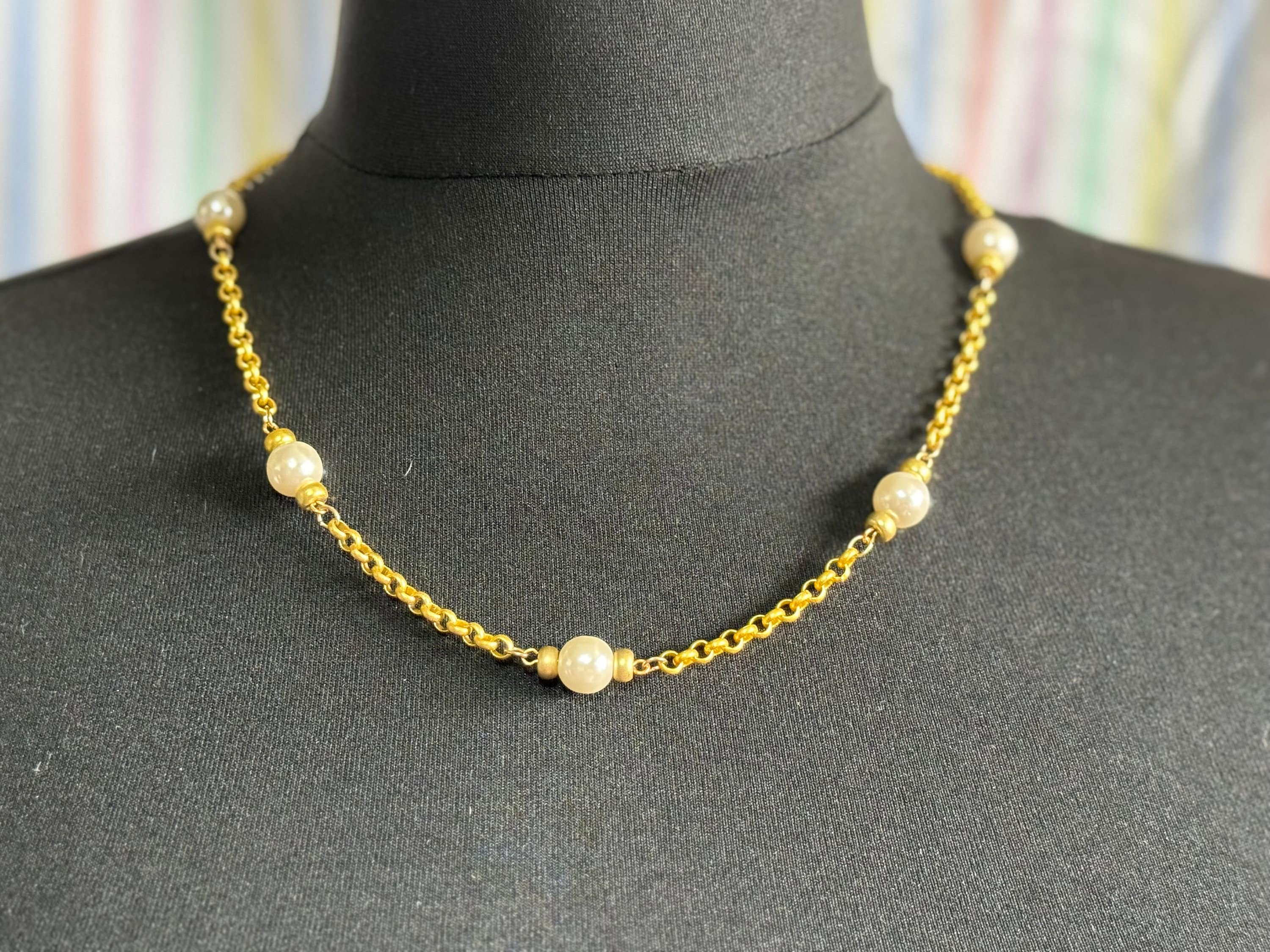 Vintage faux Pearl Matt gold tone station link Necklace