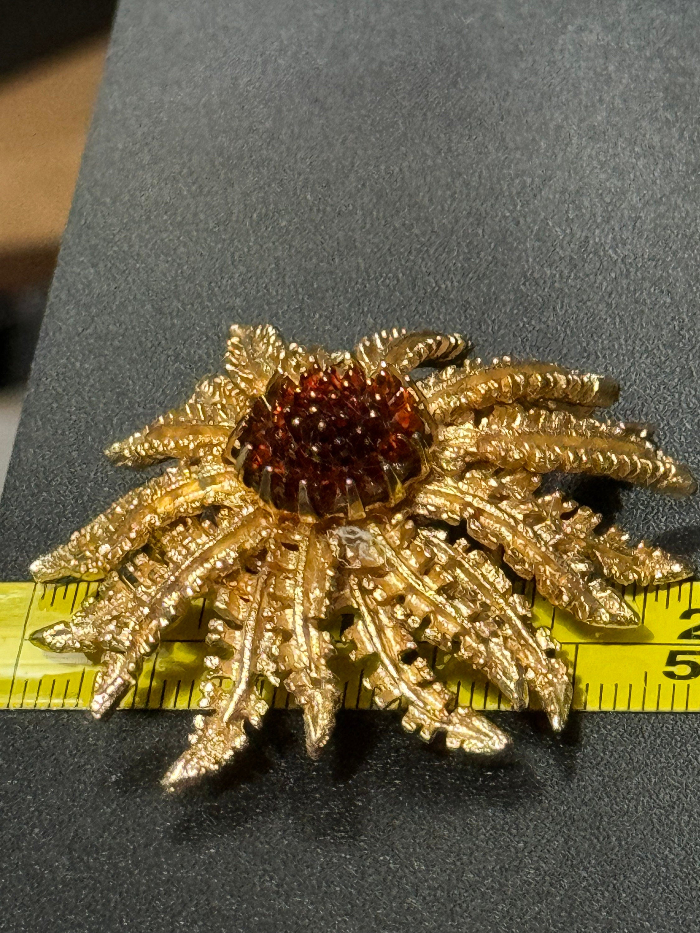 Signed Sarah Coventry Large 5cm gold tone floral brooch with topaz brown glass