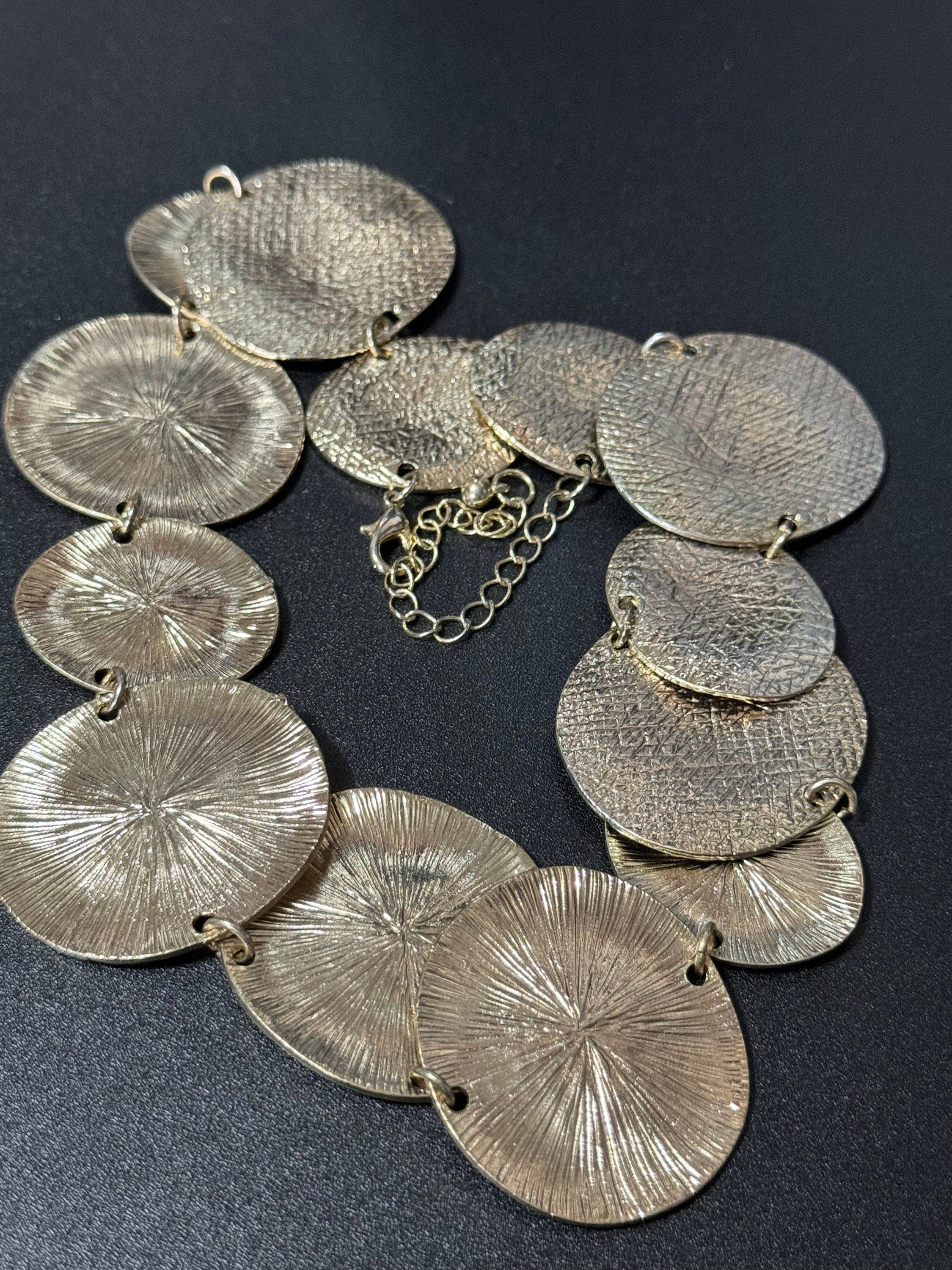 Retro gold tone Etruscan textured disc bib choker necklace