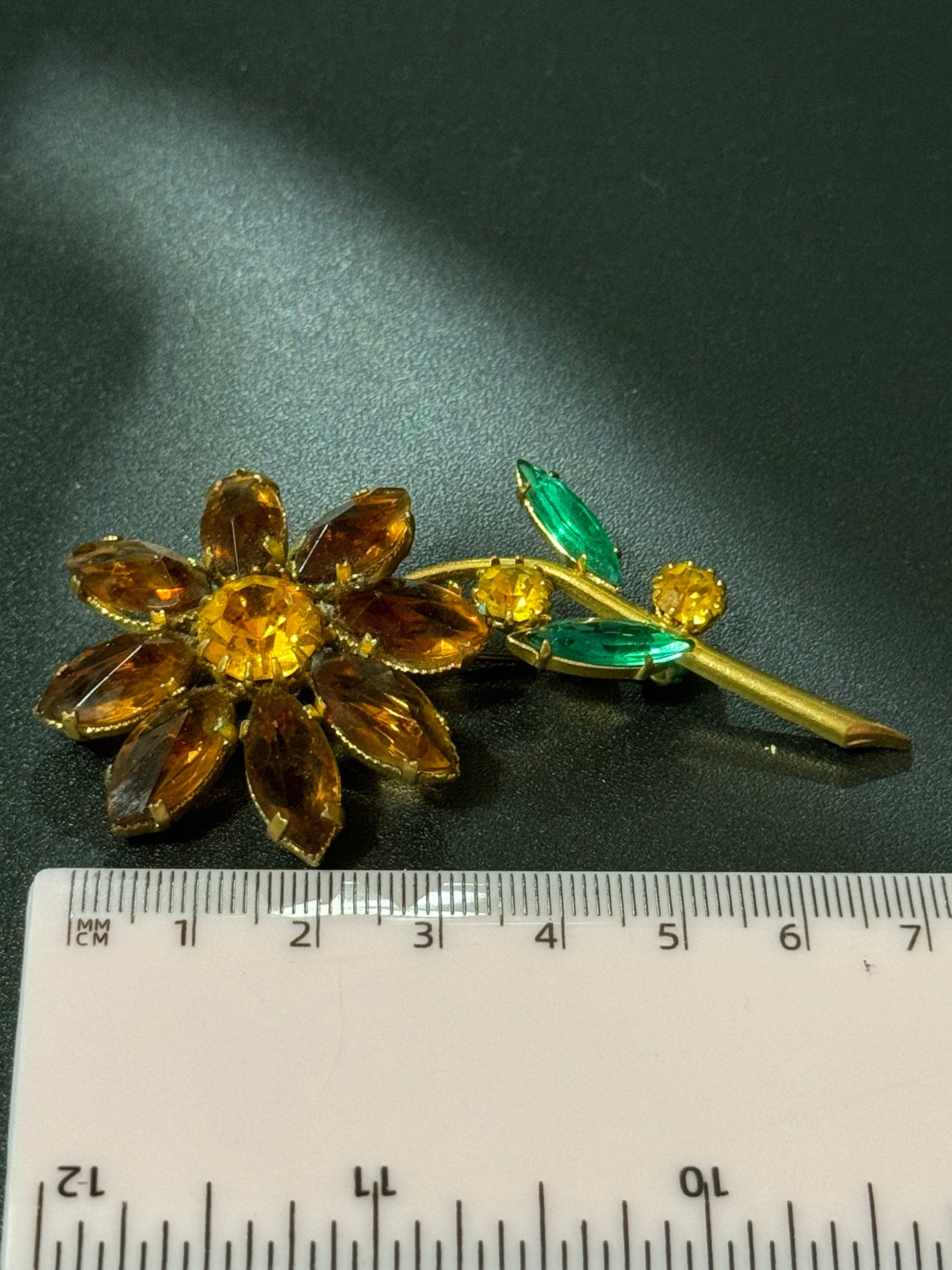 Vintage large flower brooch 7cm with brown and green glass faceted central rhinestones