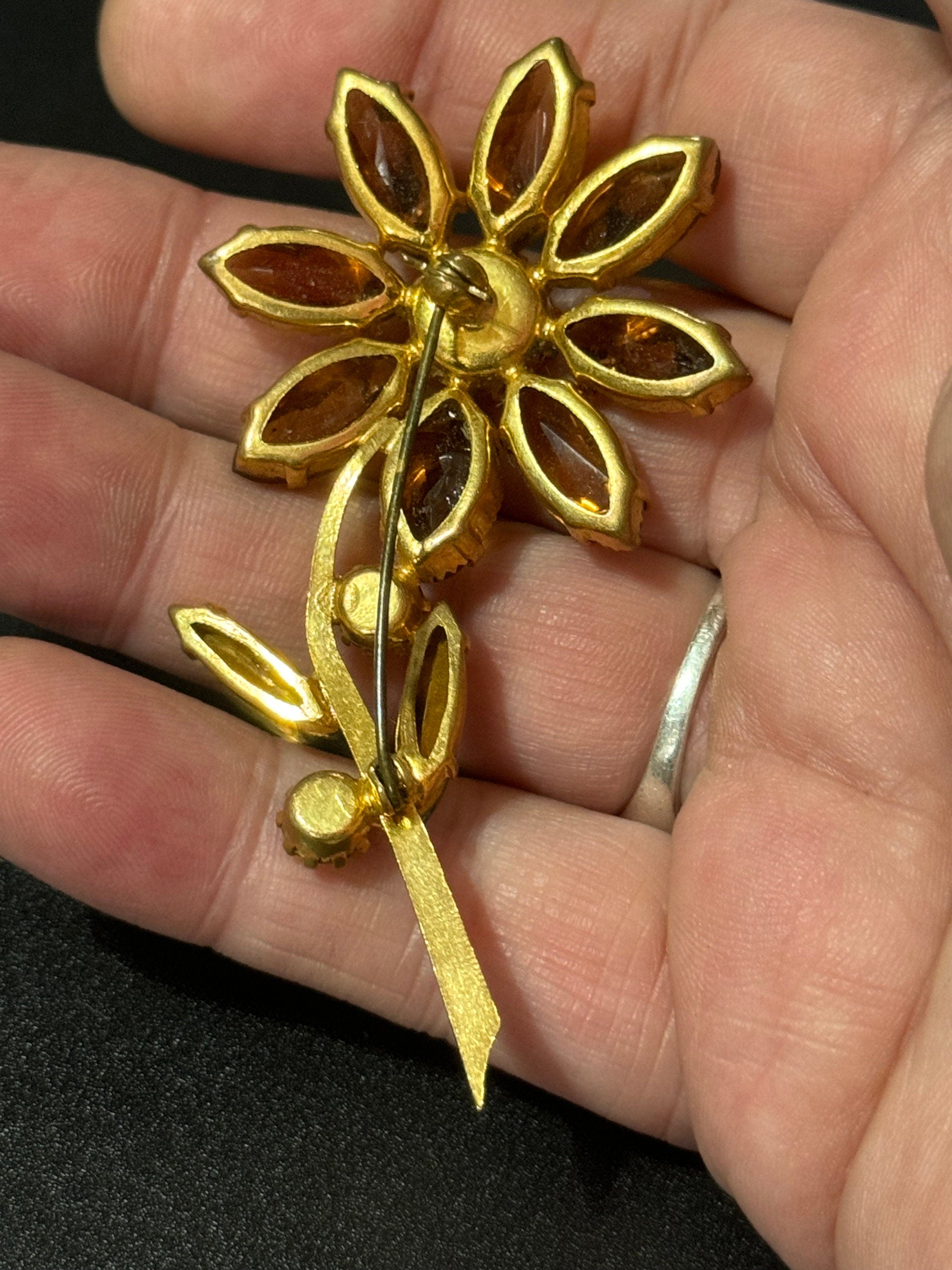 Vintage large flower brooch 7cm with brown and green glass faceted central rhinestones