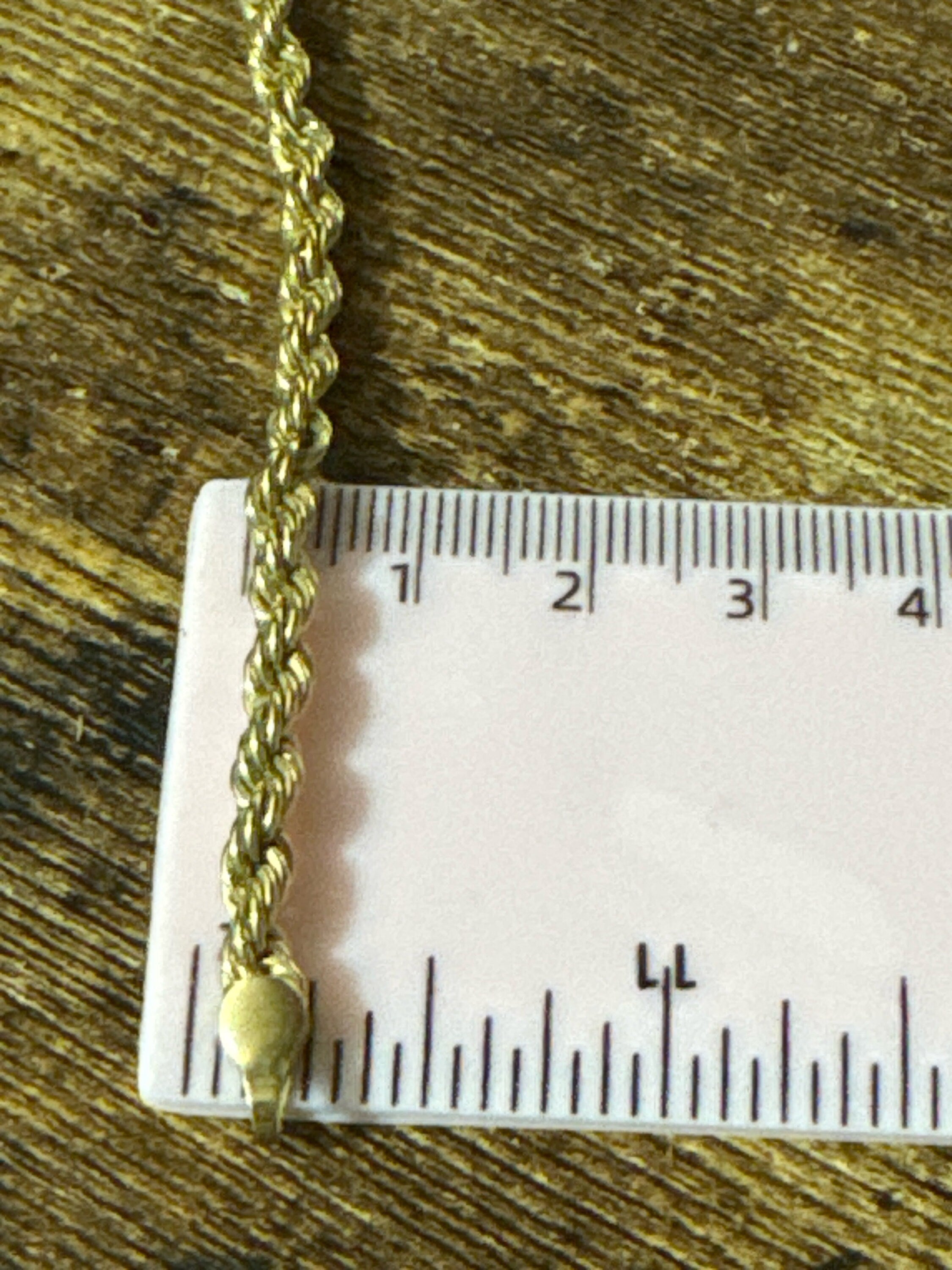 Short choker length plain gold tone twisted rope chain necklace 45cm