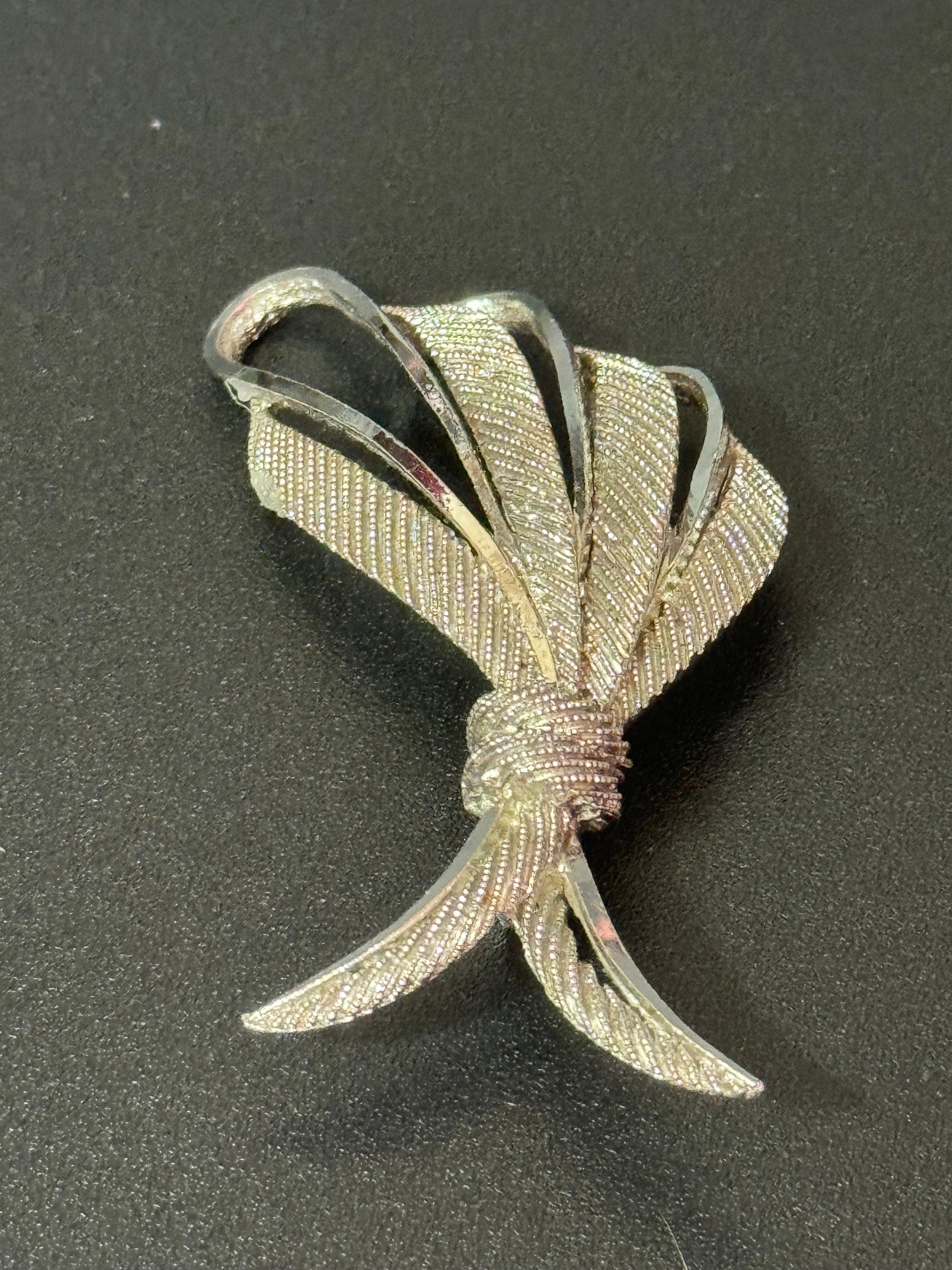 vintage modernist textured silver tone abstract brutalist brooch