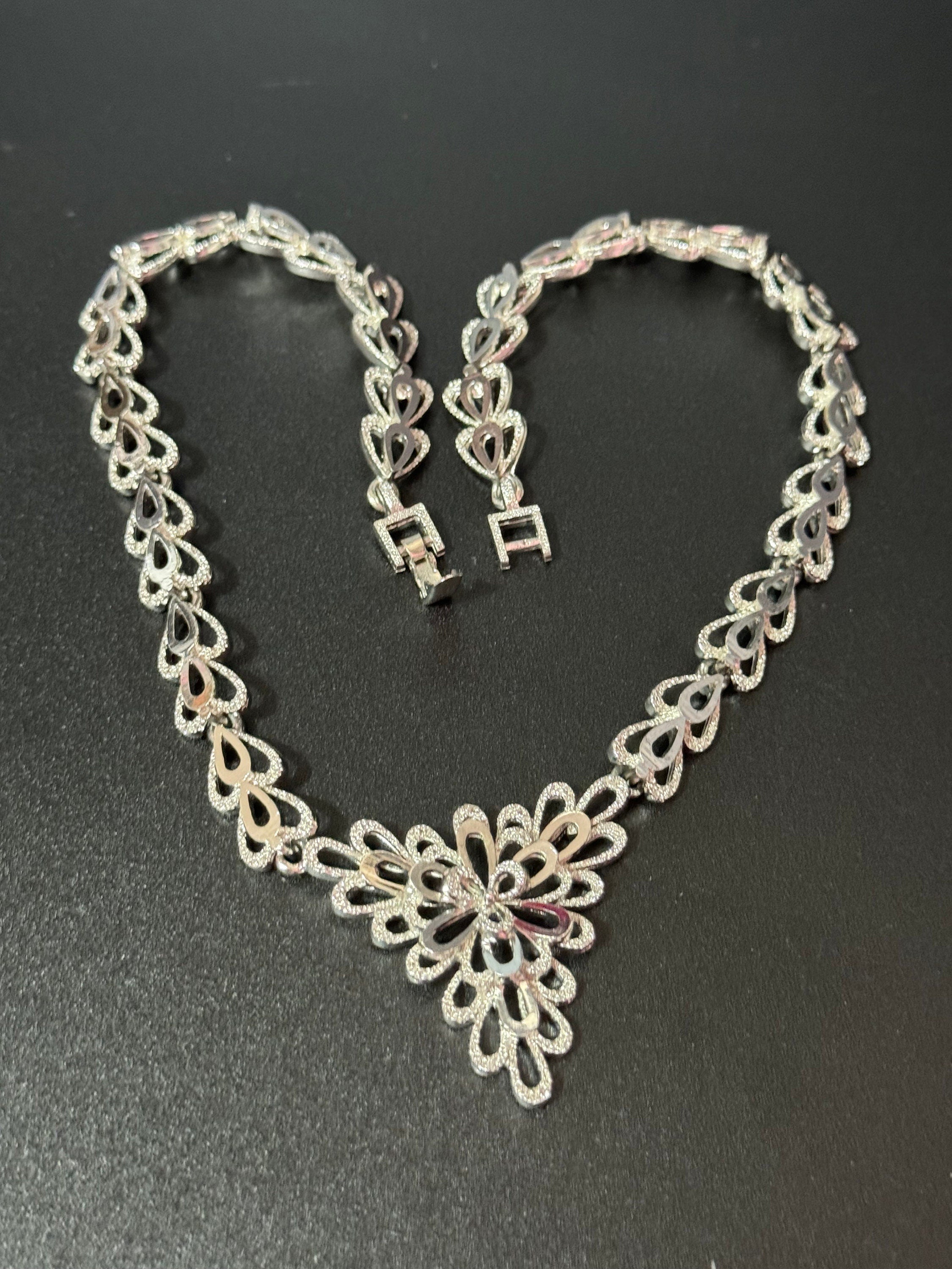 1970s silver tone brutalist modernist textured geometric 45cm drop necklace